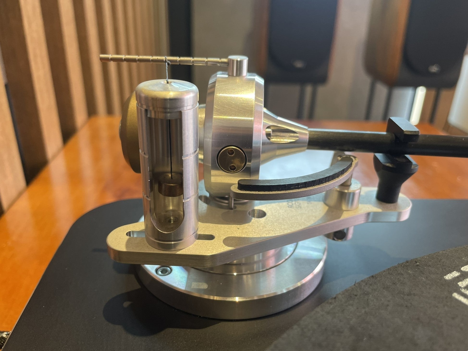Acoustic Signature WOW XL with TA-1000 Tonearm - Consignment