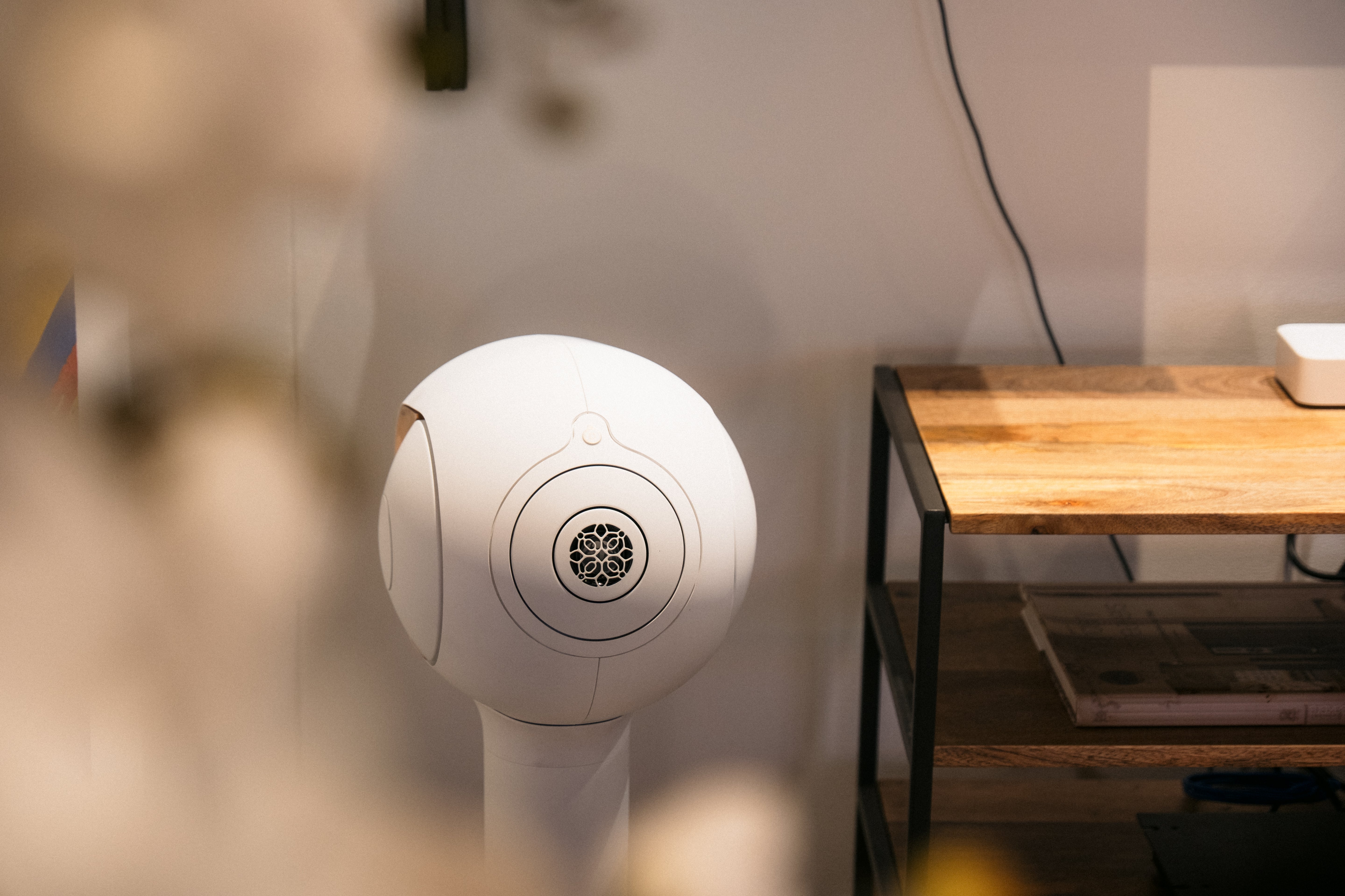 Devialet Phantom 1 Wireless Speakers + Audio Technica AT-LPA2 Bundle
