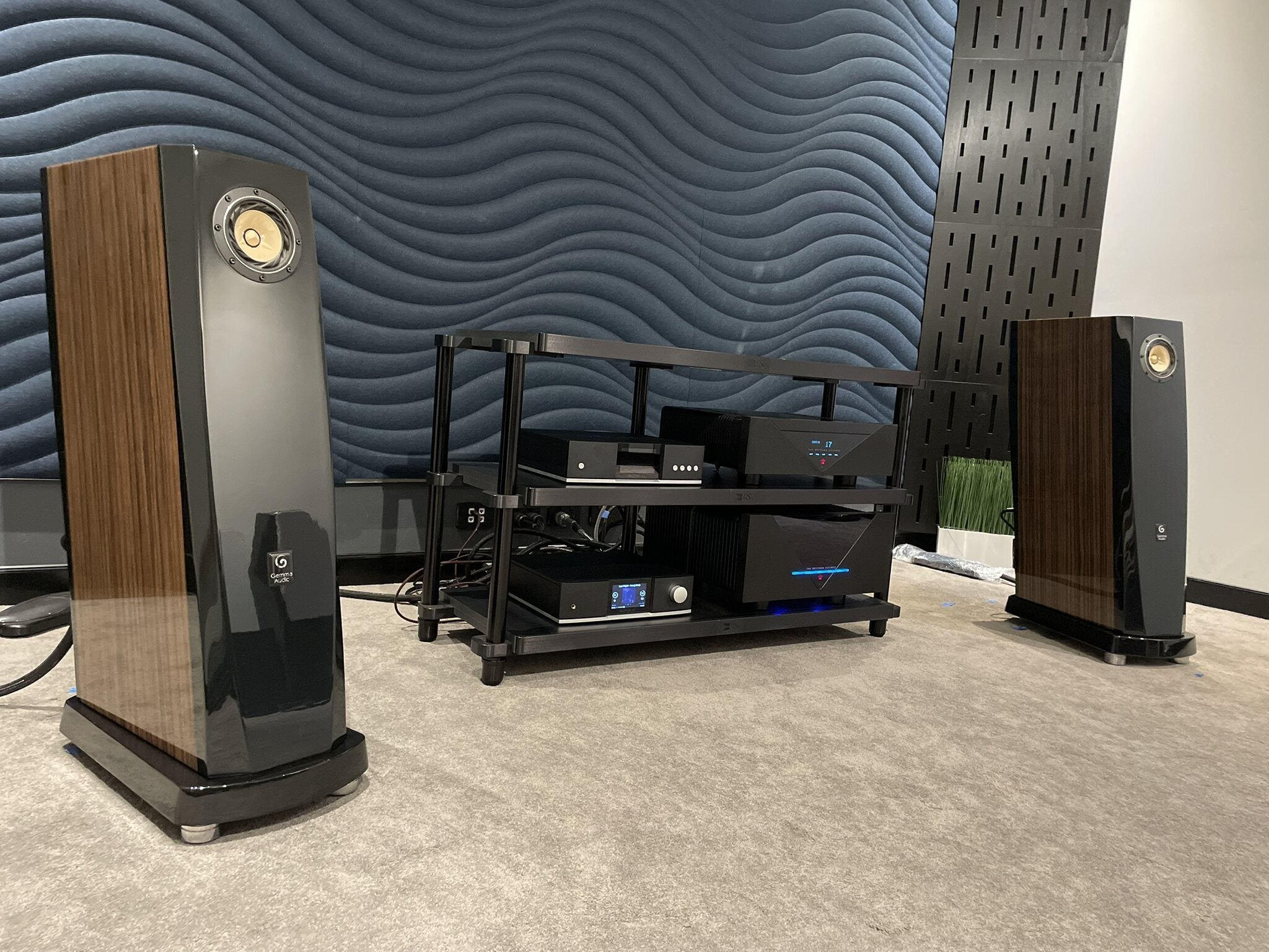 Gemme Audio Vivace v2 Floorstanding Speakers - Consignment