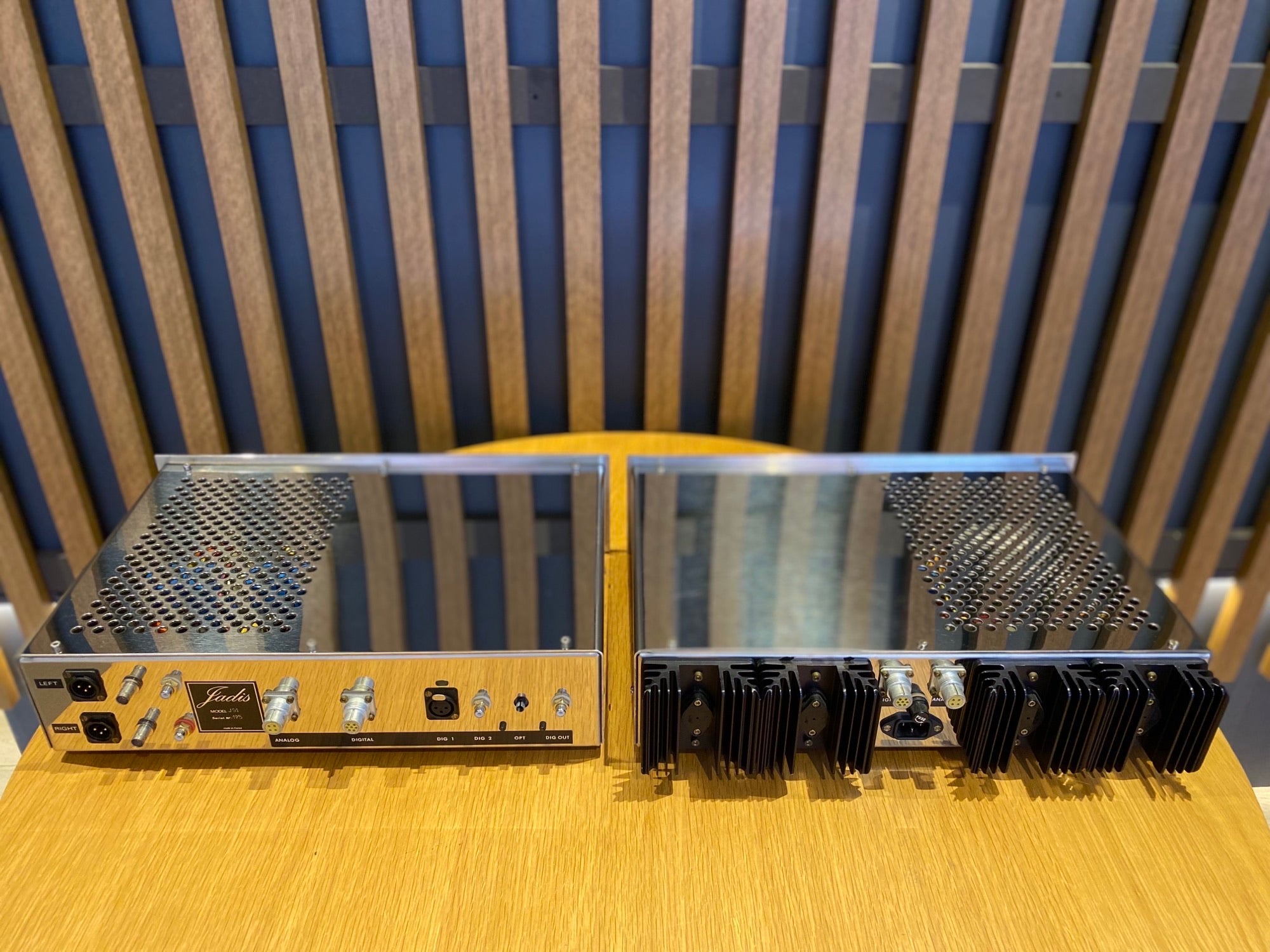 Jadis JS1 (MK1) DAC with Power Supply - As Traded
