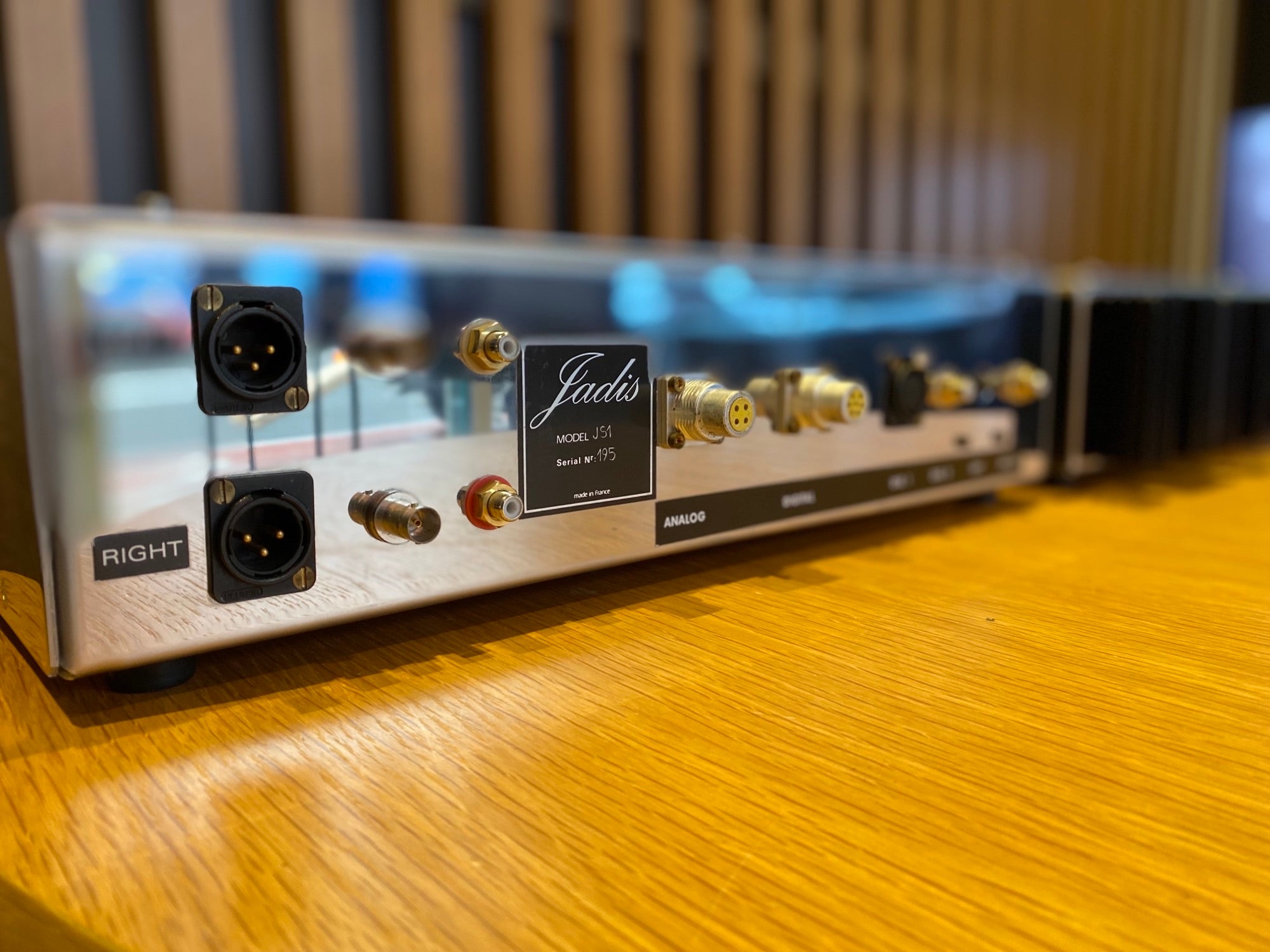 Jadis JS1 (MK1) DAC with Power Supply - As Traded