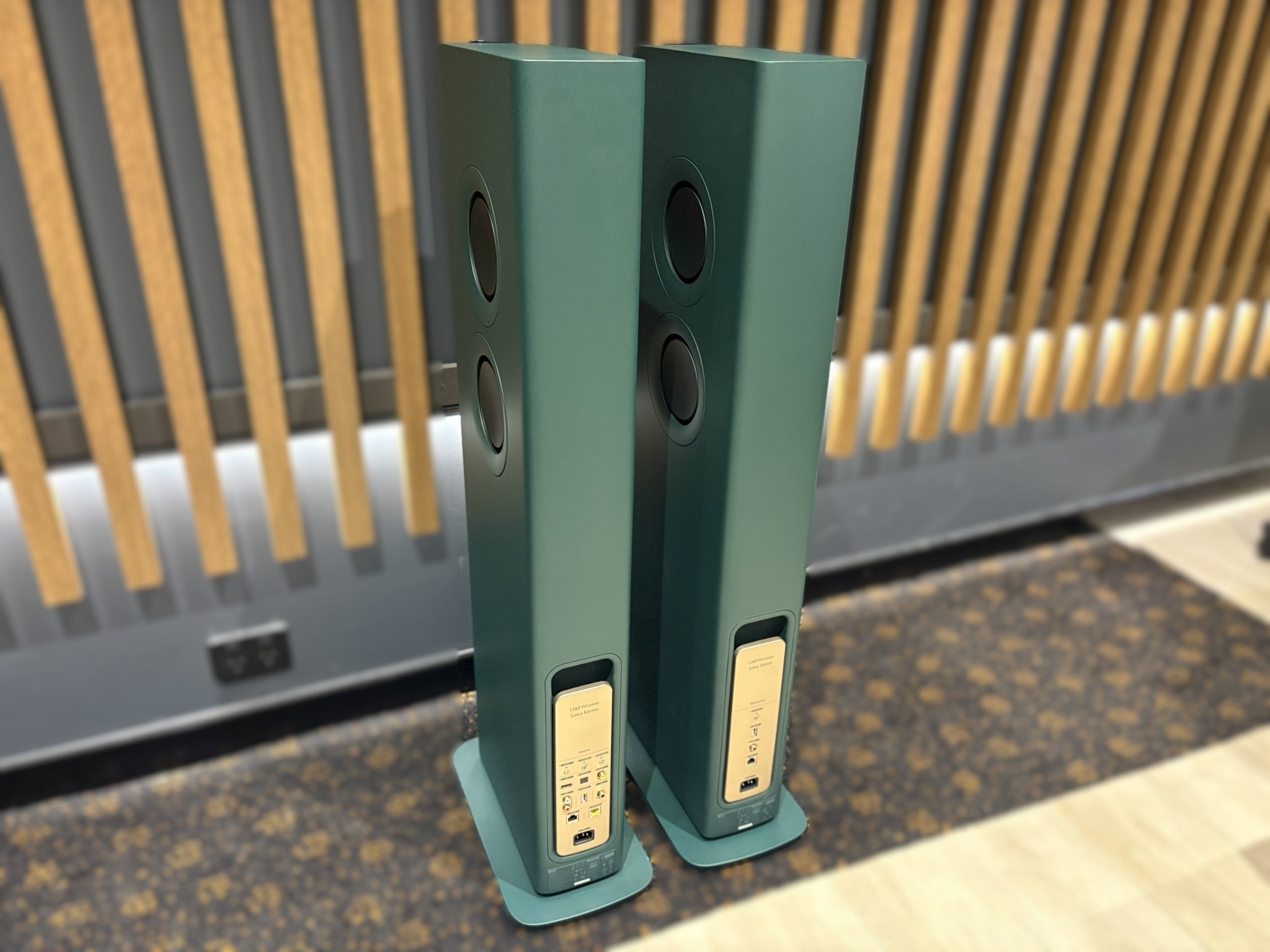KEF LS60 Wireless Floorstanding Speakers Lotus Edition - As Traded