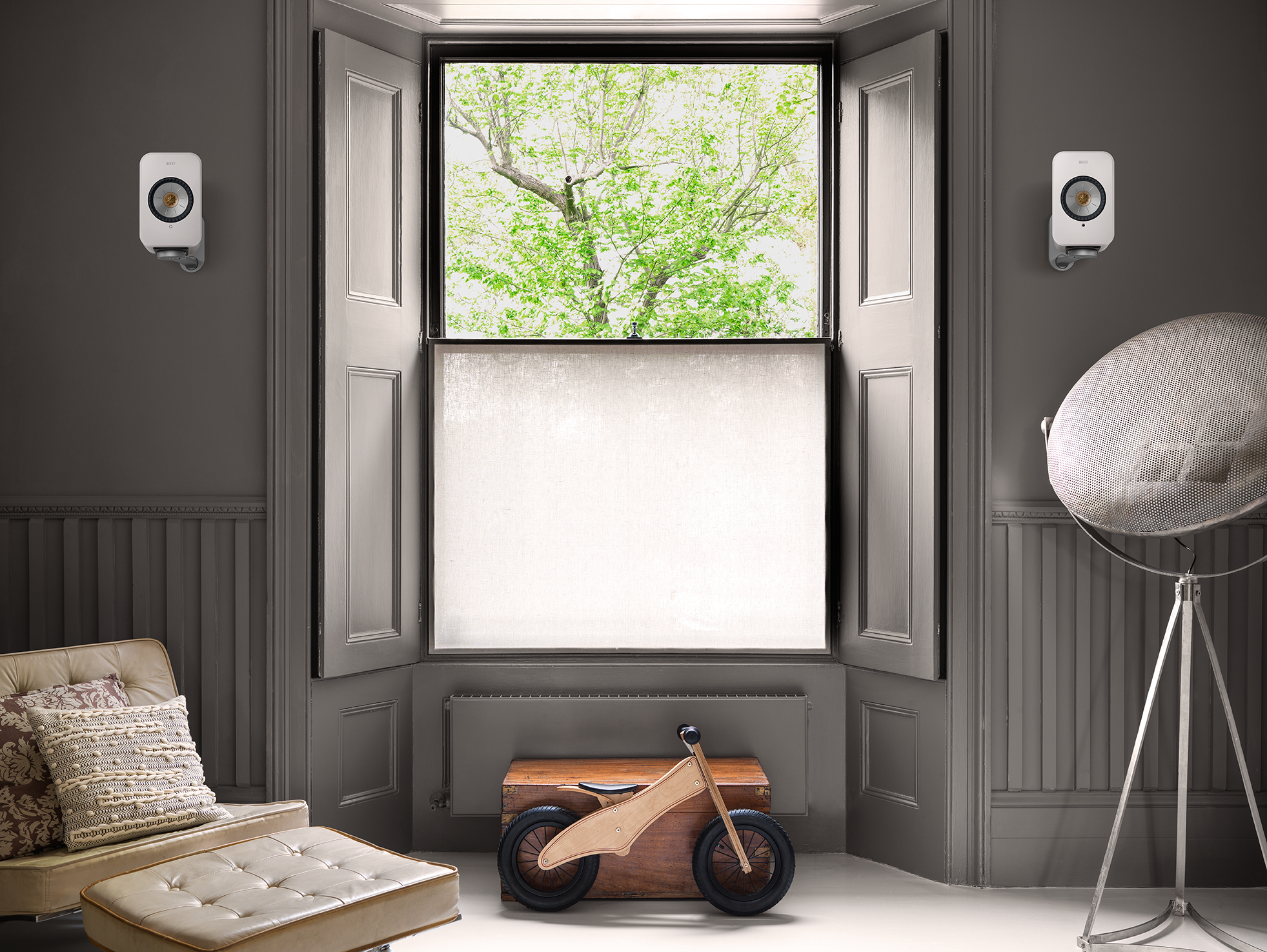 KEF B1 Bracket Silver Room