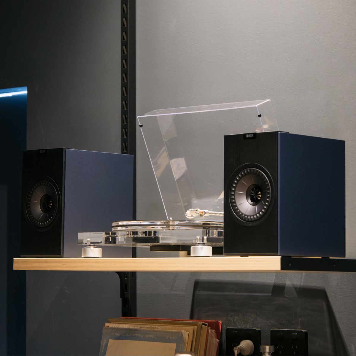 KEF Coda W Wireless Active Speakers and Audio Technica AT-LPA2 Manual Belt-Drive Turntable Bundle