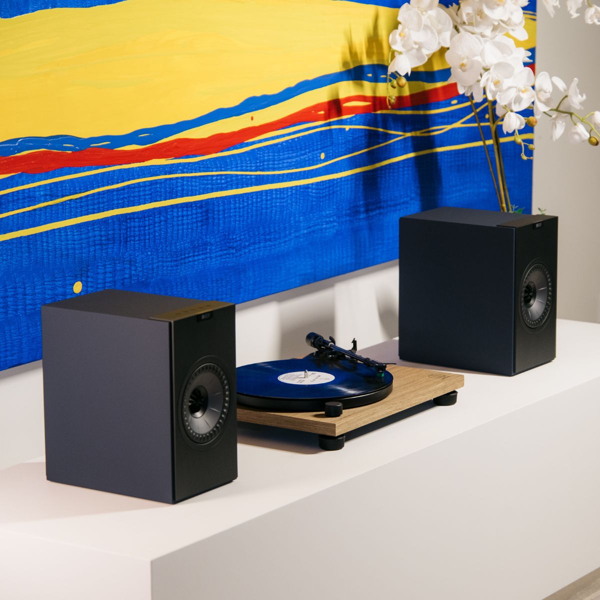 KEF Coda W Wireless Active Speakers and Audio Technica AT-LPW40WN Belt Drive Turntable Bundle