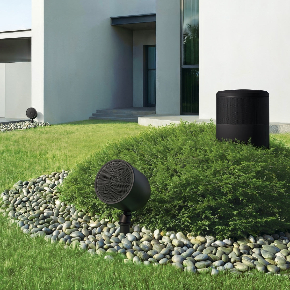 KEF Landscape P6Q 6.5” Uni-Q Satellite 4.1 Outdoor Speaker System with KASA 4-250M Amplifier