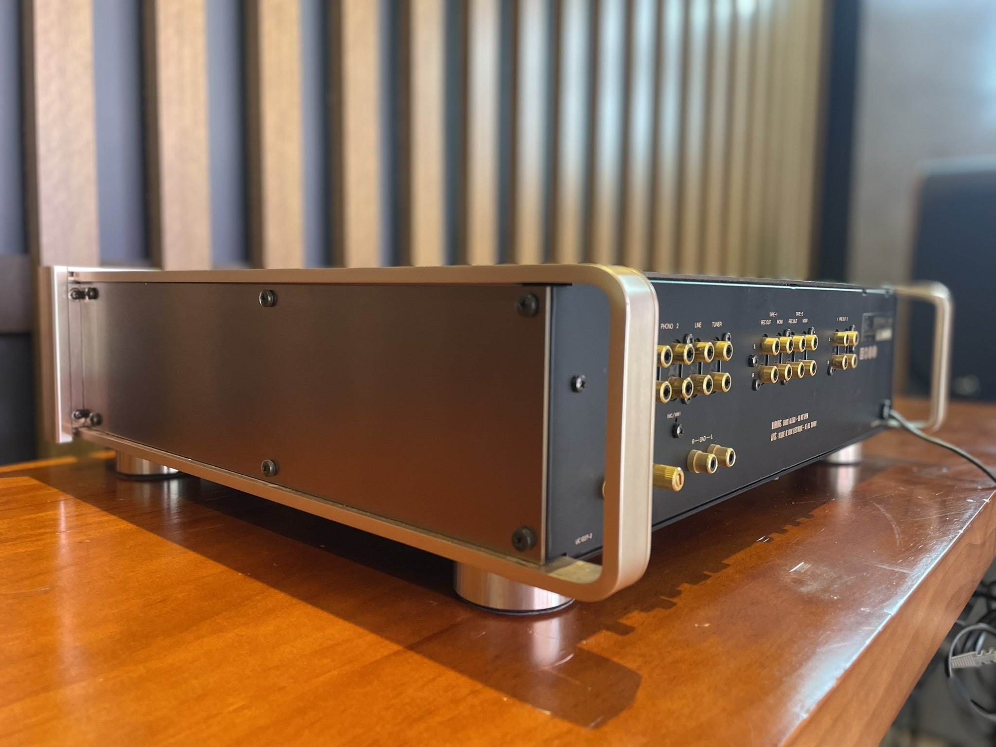 Luxman C-05 Preamplifier and M-05 Stereo Power Amplifier Combo - Consignment
