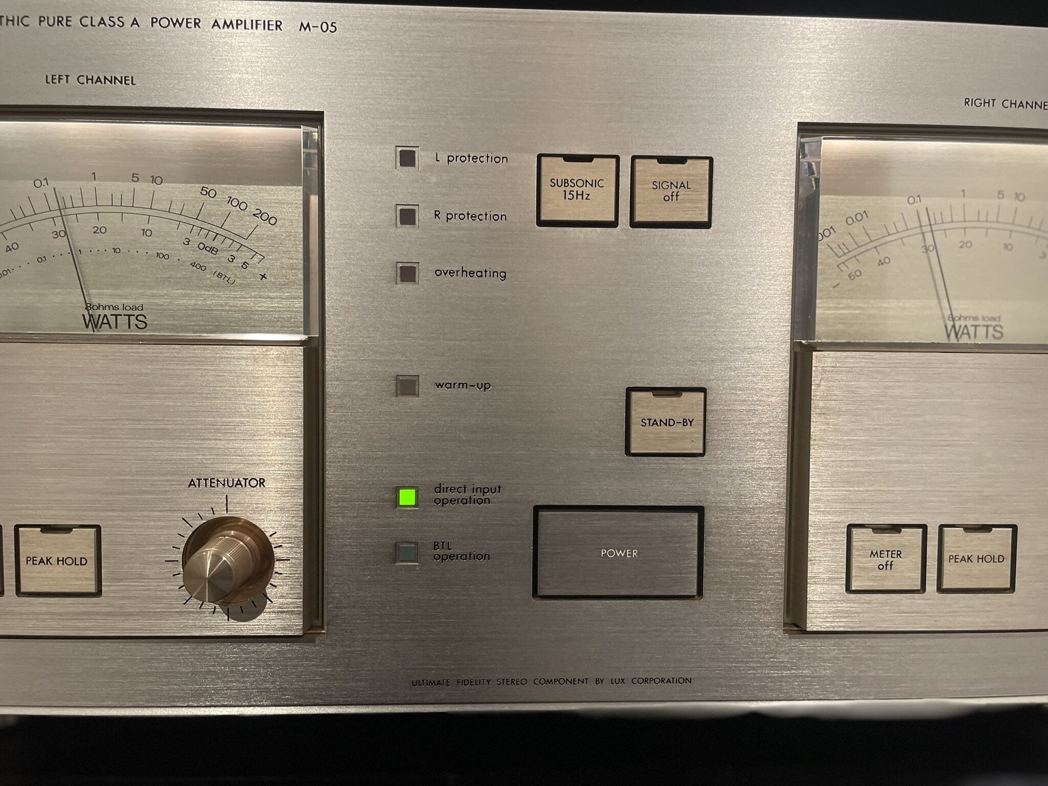 Luxman C-05 Preamplifier and M-05 Stereo Power Amplifier Combo - Consignment