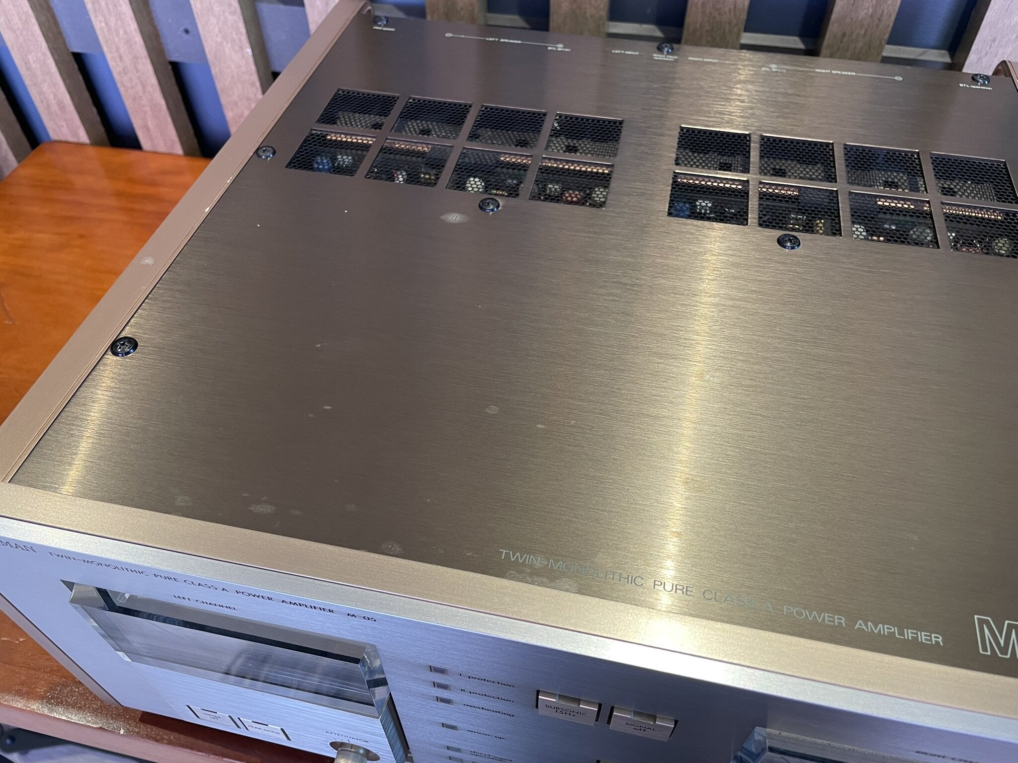 Luxman C-05 Preamplifier and M-05 Stereo Power Amplifier Combo - Consignment