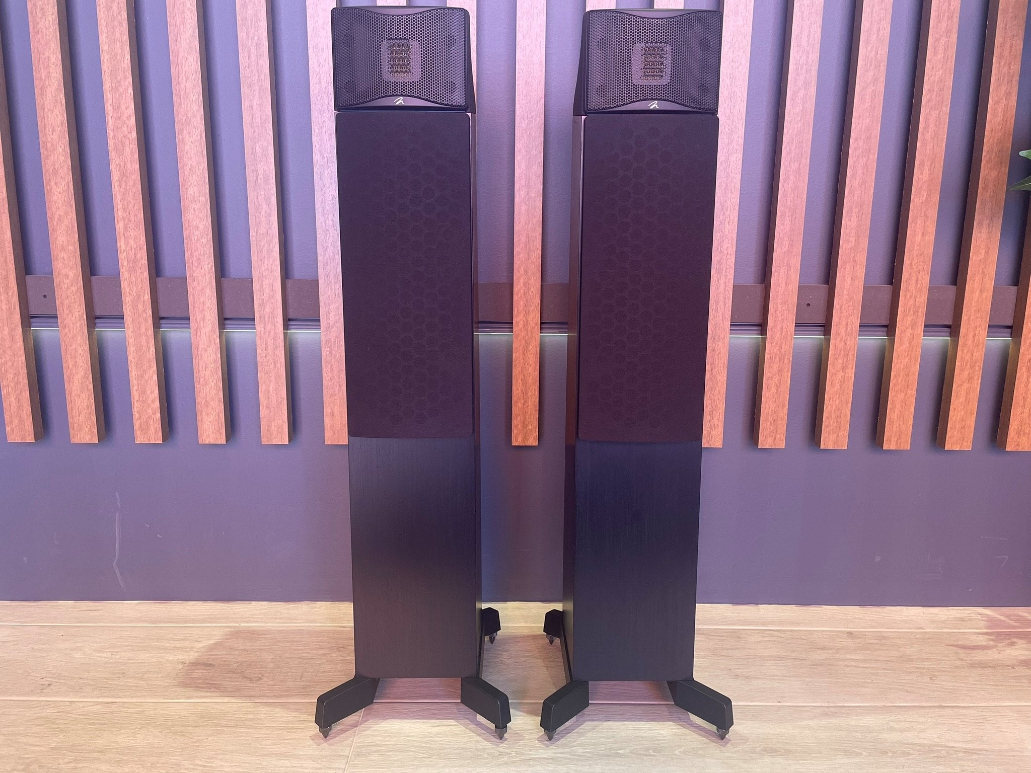 Martin Logan Motion 10 Floorstanding Speakers - Consignment