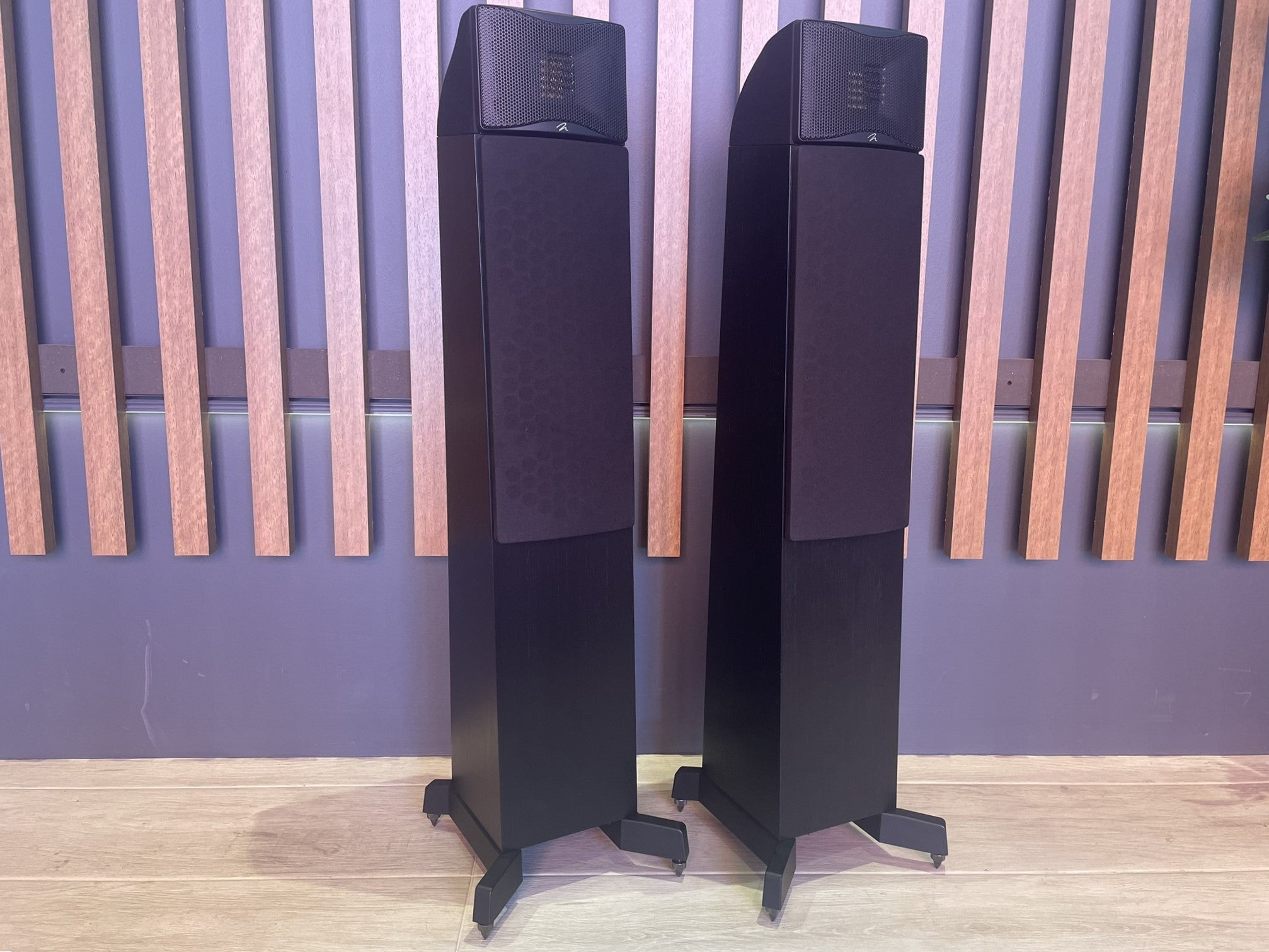 Martin Logan Motion 10 Floorstanding Speakers - Consignment