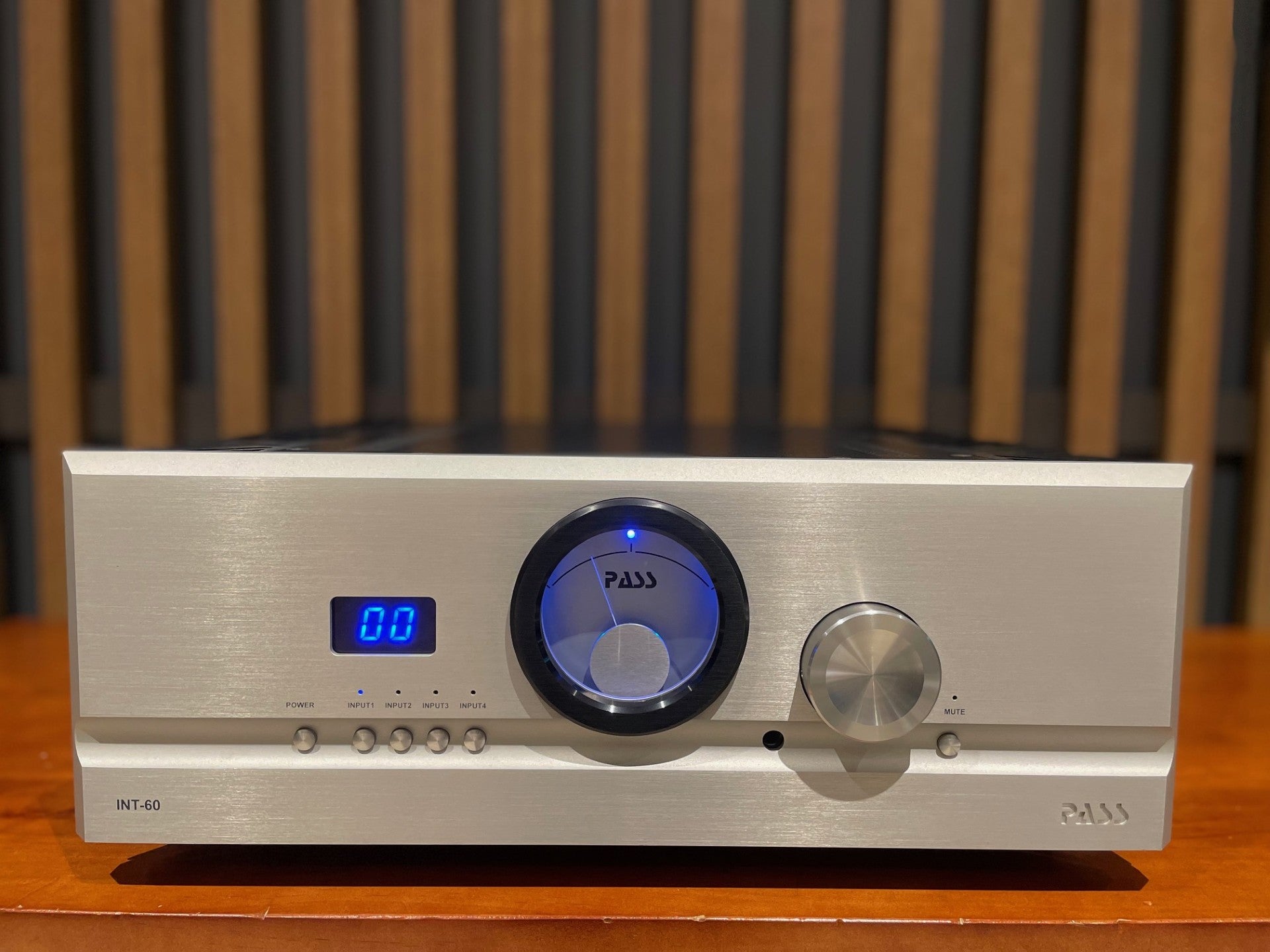 Pass Labs INT-60 Integrated Amplifier - As Traded