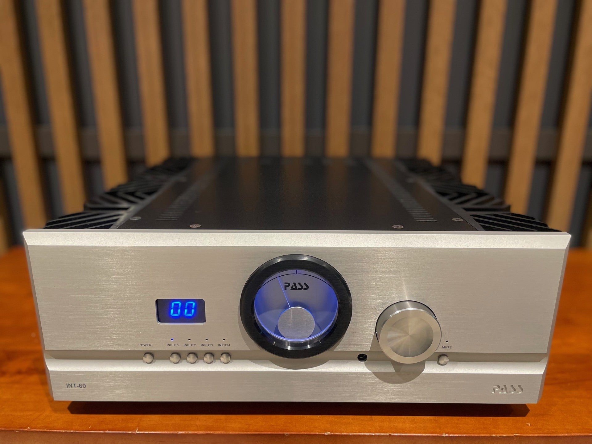 Pass Labs INT-60 Integrated Amplifier - As Traded
