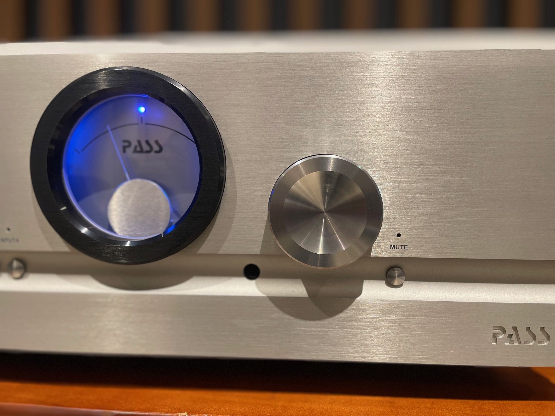 Pass Labs INT-60 Integrated Amplifier - As Traded