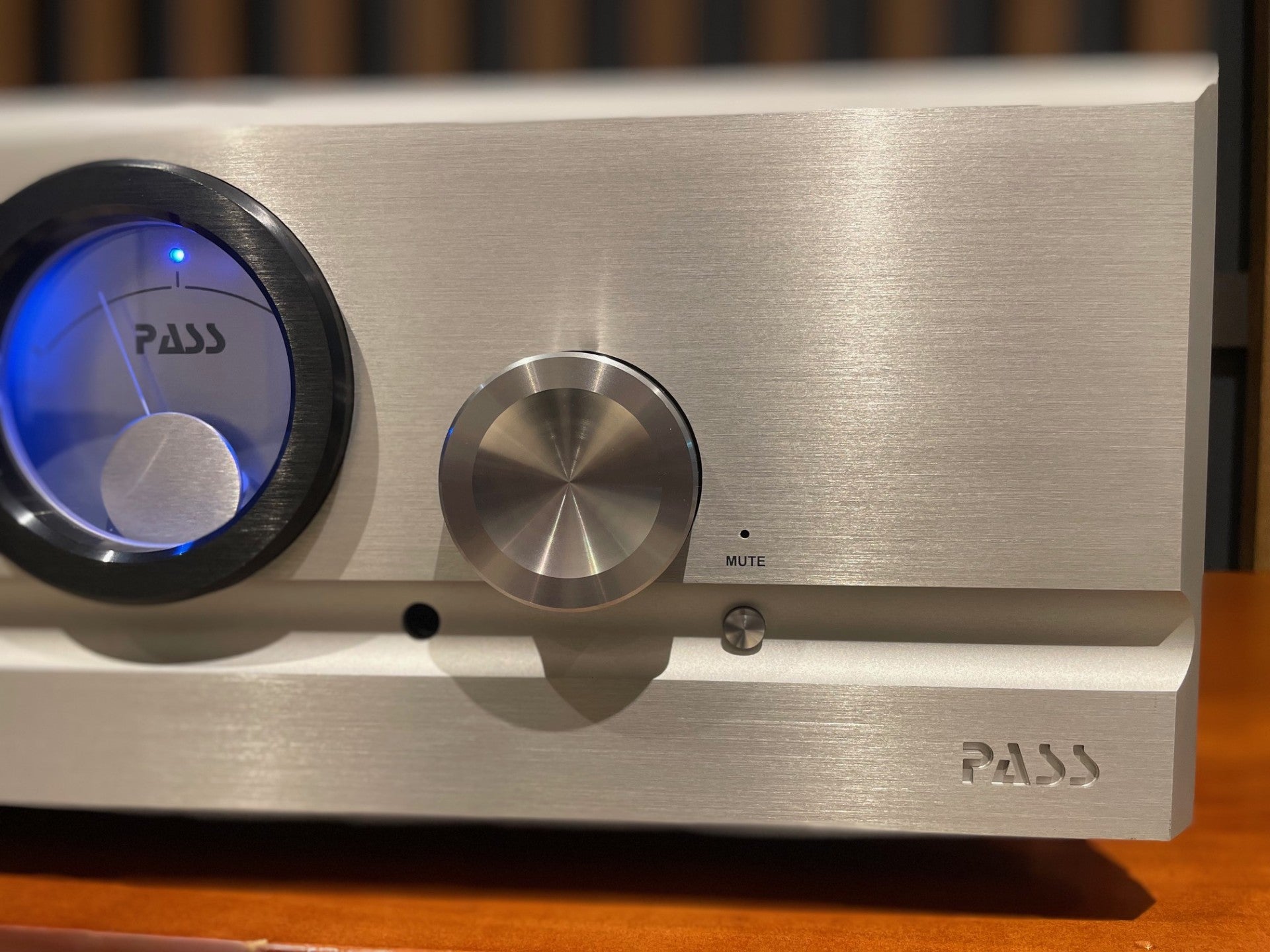 Pass Labs INT-60 Integrated Amplifier - As Traded