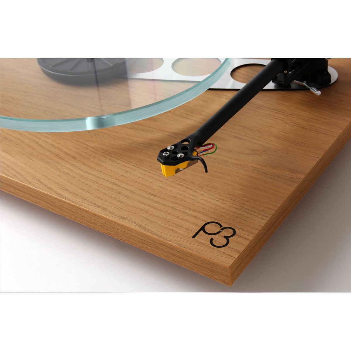 Rega Planar 3 Turntable oak zoom