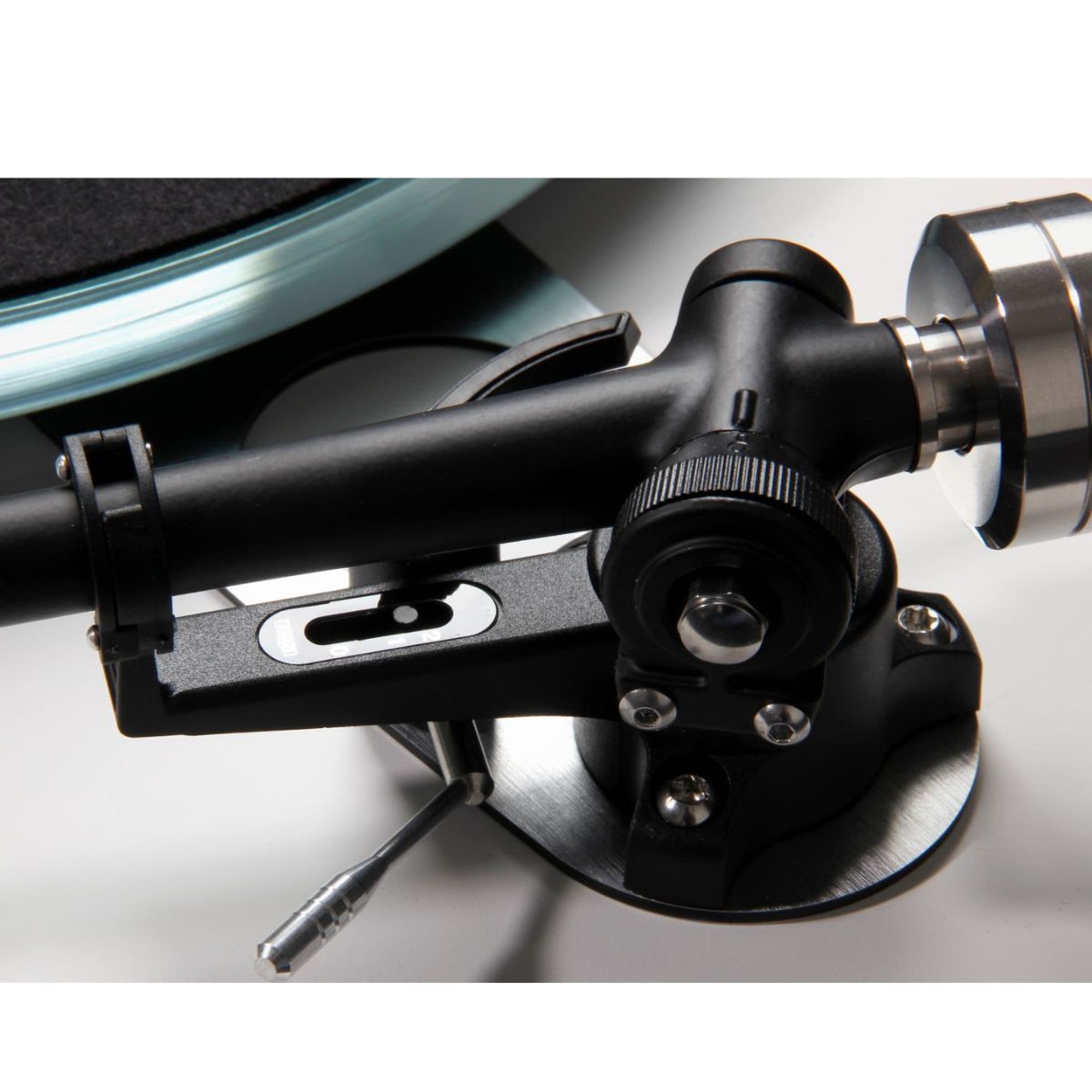 Rega Planar 6 Turntable tonearm