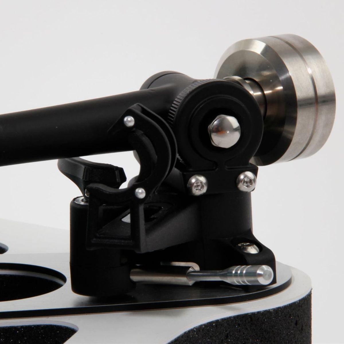 Rega Planar 8 Turntable tonearm