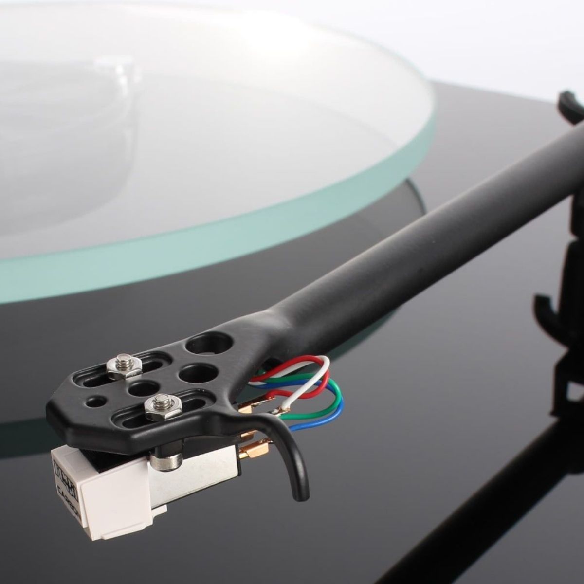 Rega RB220 Tonearm
