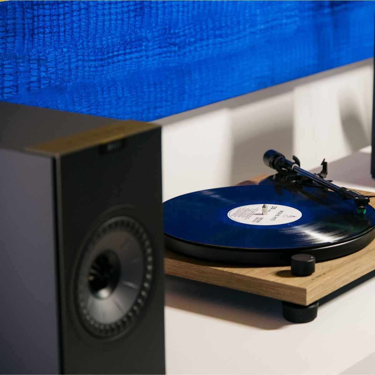 KEF Coda W Wireless Active Speakers and Audio Technica AT-LPW40WN Belt Drive Turntable Bundle