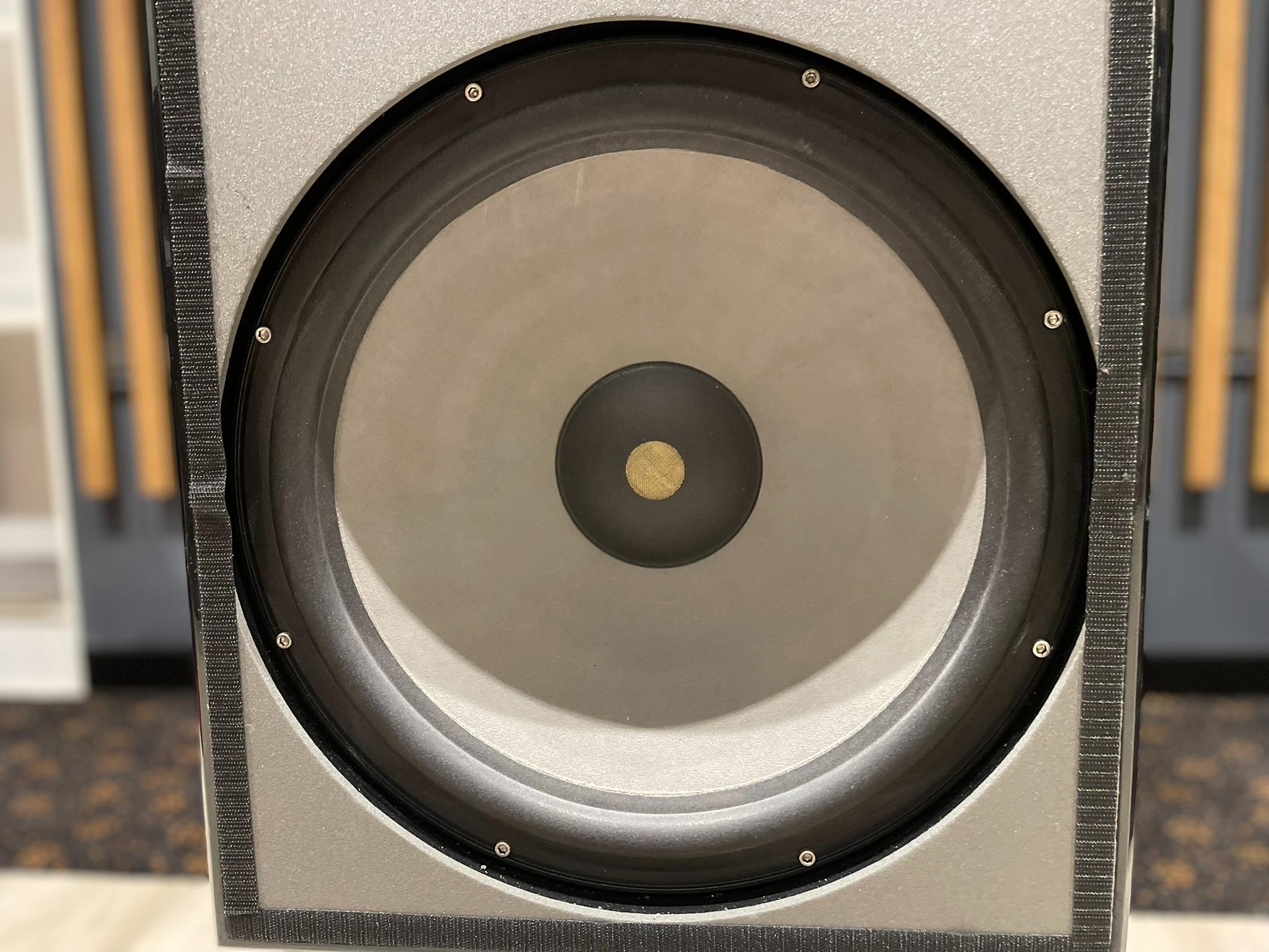 Wilson Audio Grand Slamm Series 3 Floorstanding Speakers - Consignment