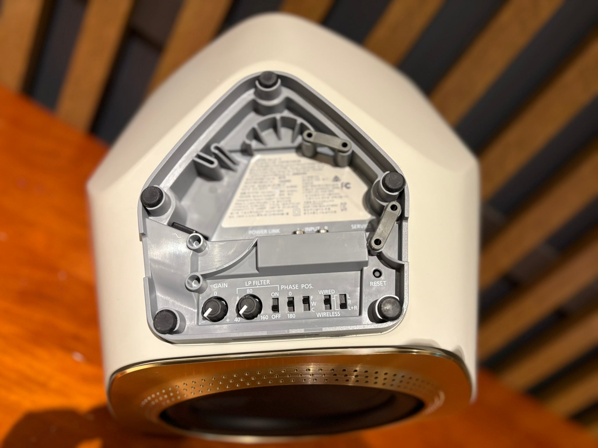 Bang & Olufsen Beolab 19 Subwoofer, White Gold Tone - Consignment