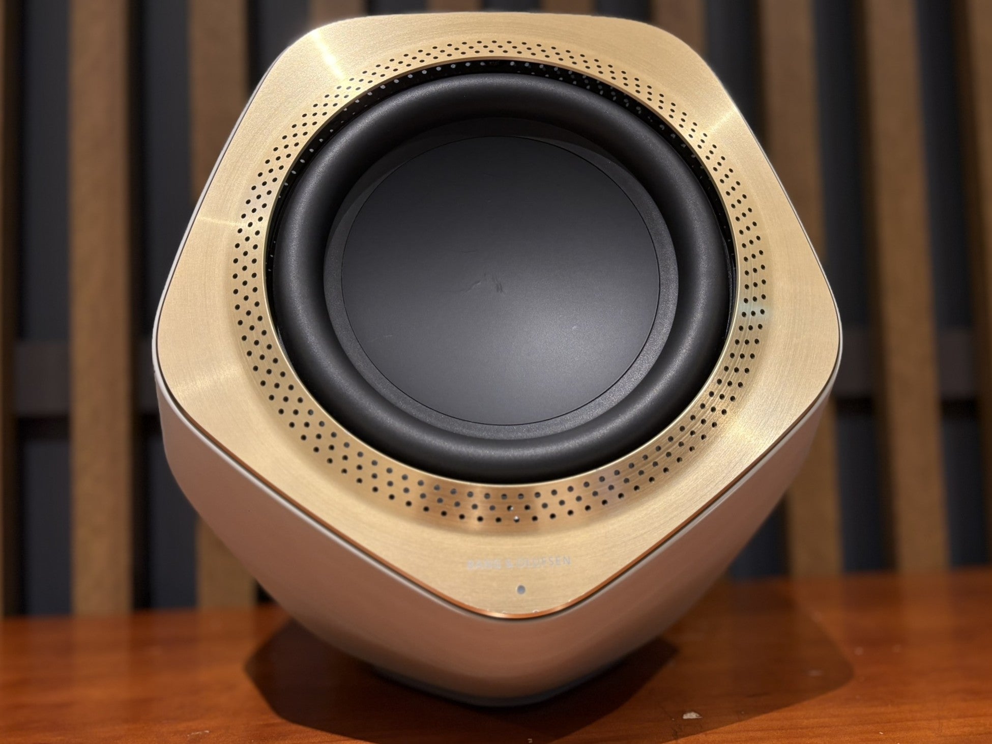 Bang & Olufsen Beolab 19 Subwoofer, White Gold Tone - Consignment