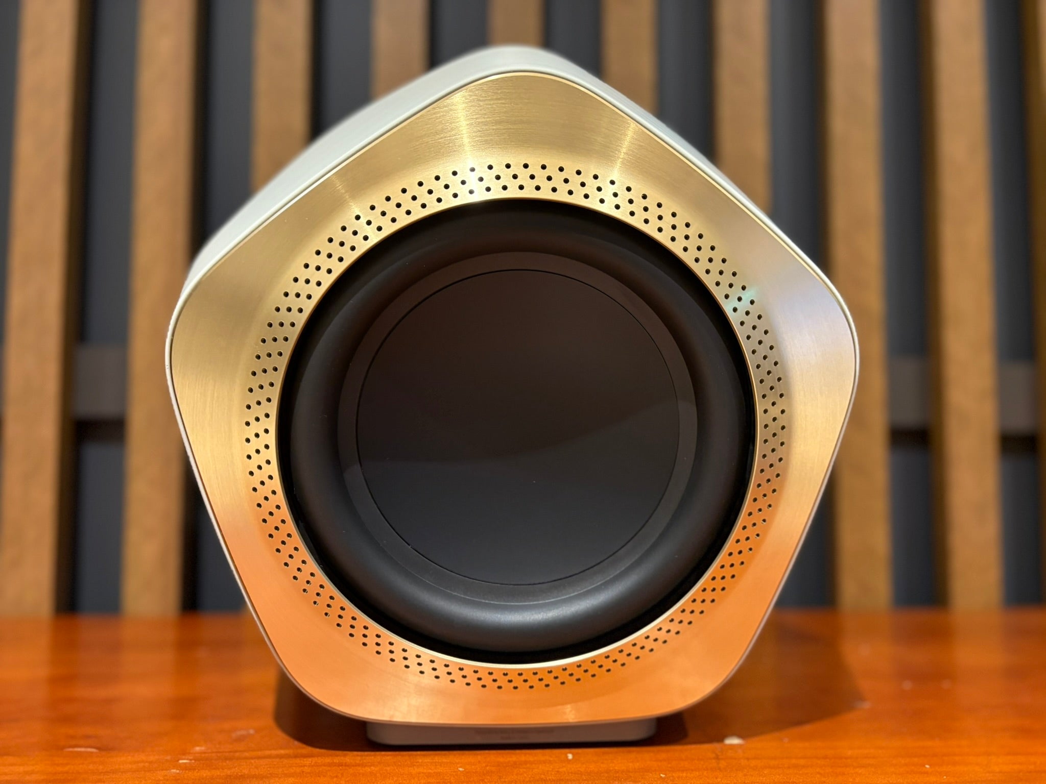 Bang & Olufsen Beolab 19 Subwoofer, White Gold Tone - Consignment