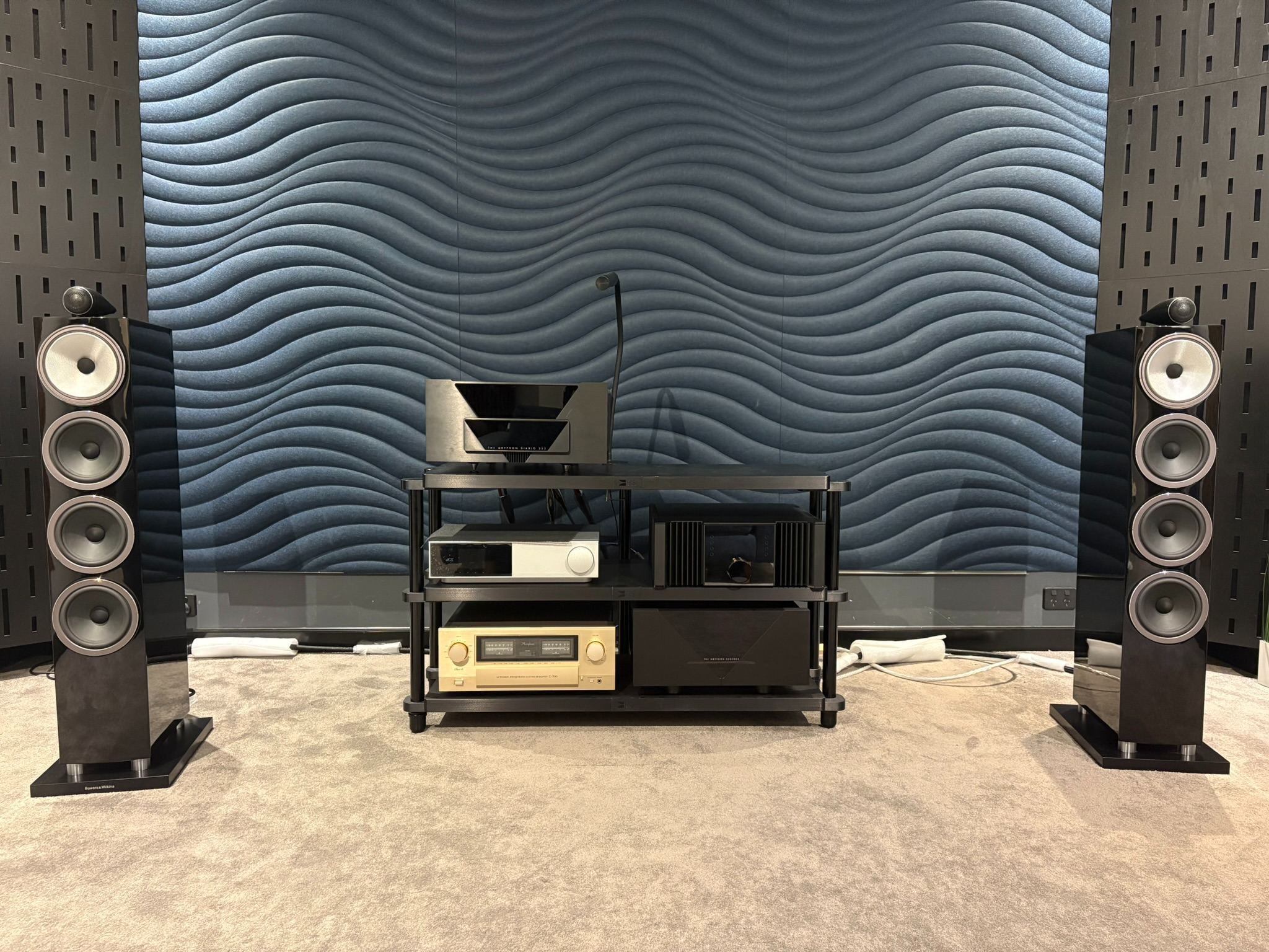 Bowers and Wilkins 702 S3 Speakers - As Traded