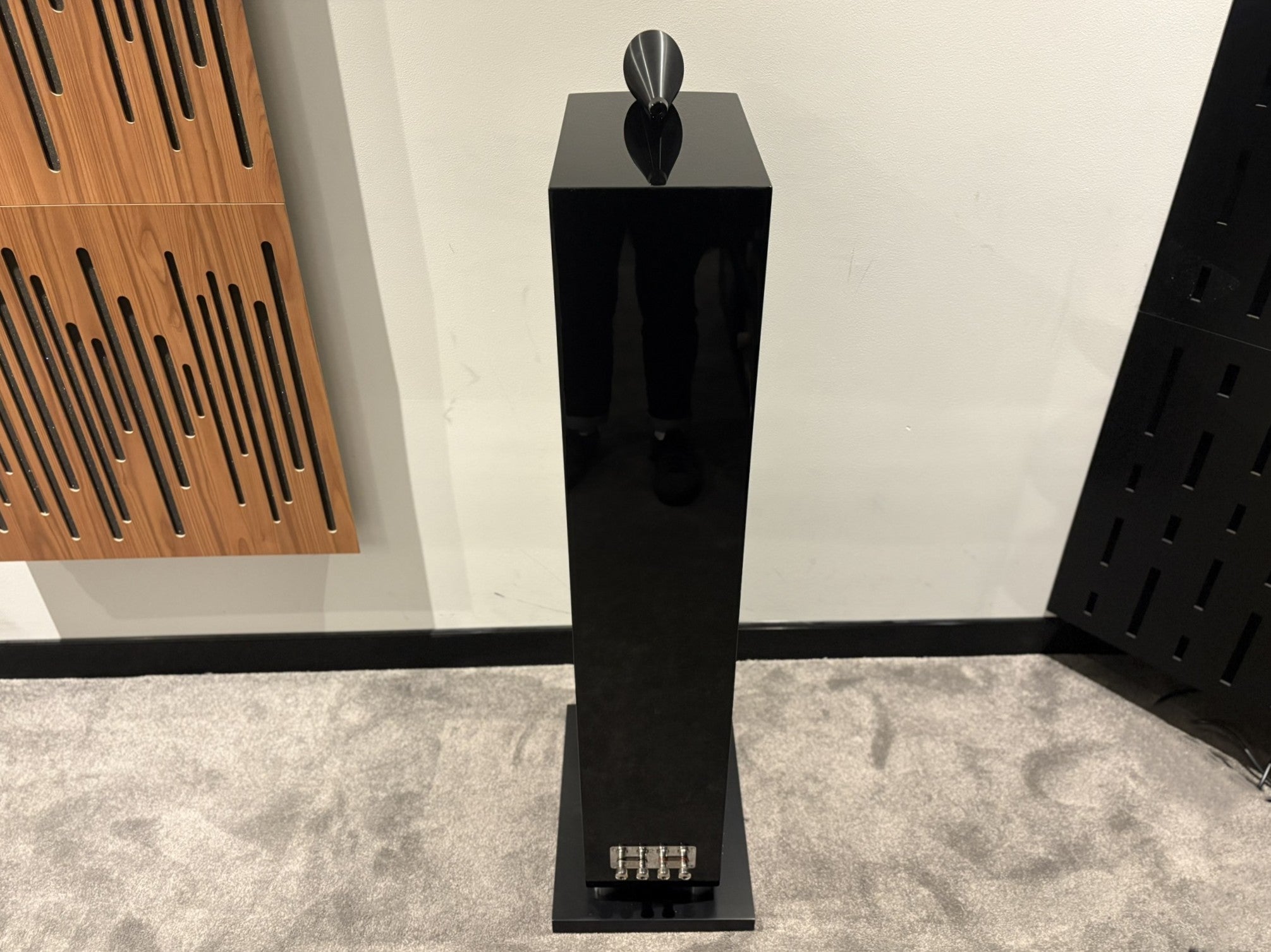 Bowers and Wilkins 702 S3 Speakers - As Traded