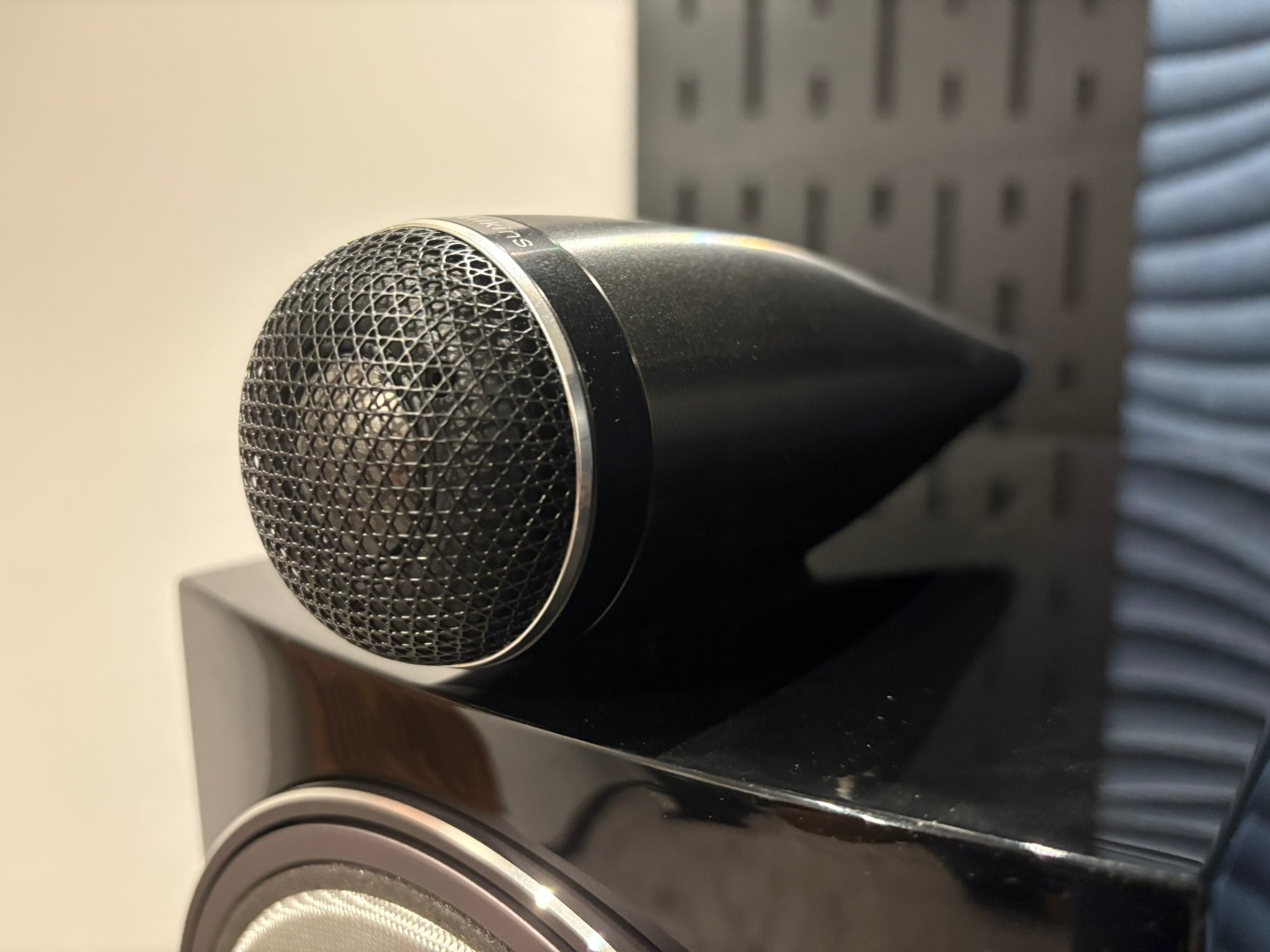 Bowers and Wilkins 702 S3 Speakers - As Traded