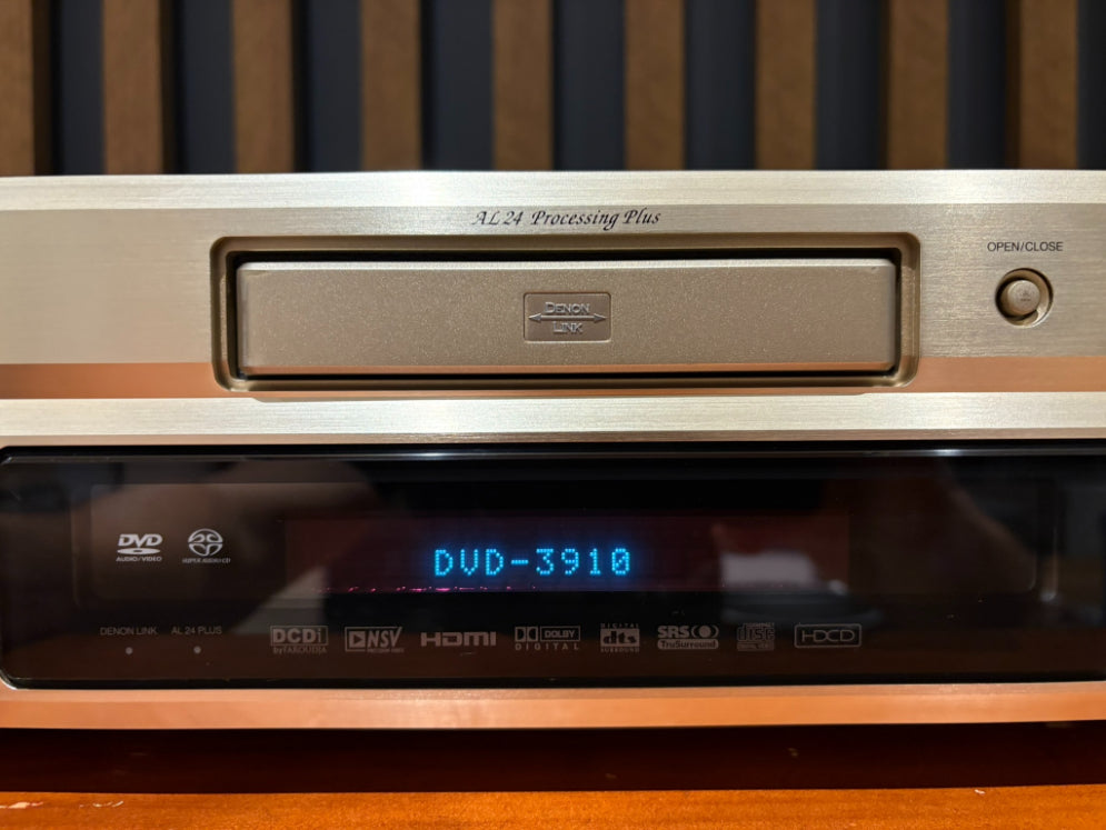 Denon DVD-3910 Universal DVD Player (SACD Compatible) - Consignment