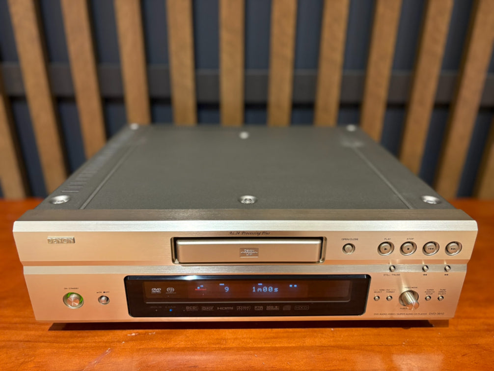 Denon DVD-3910 Universal DVD Player (SACD Compatible) - Consignment