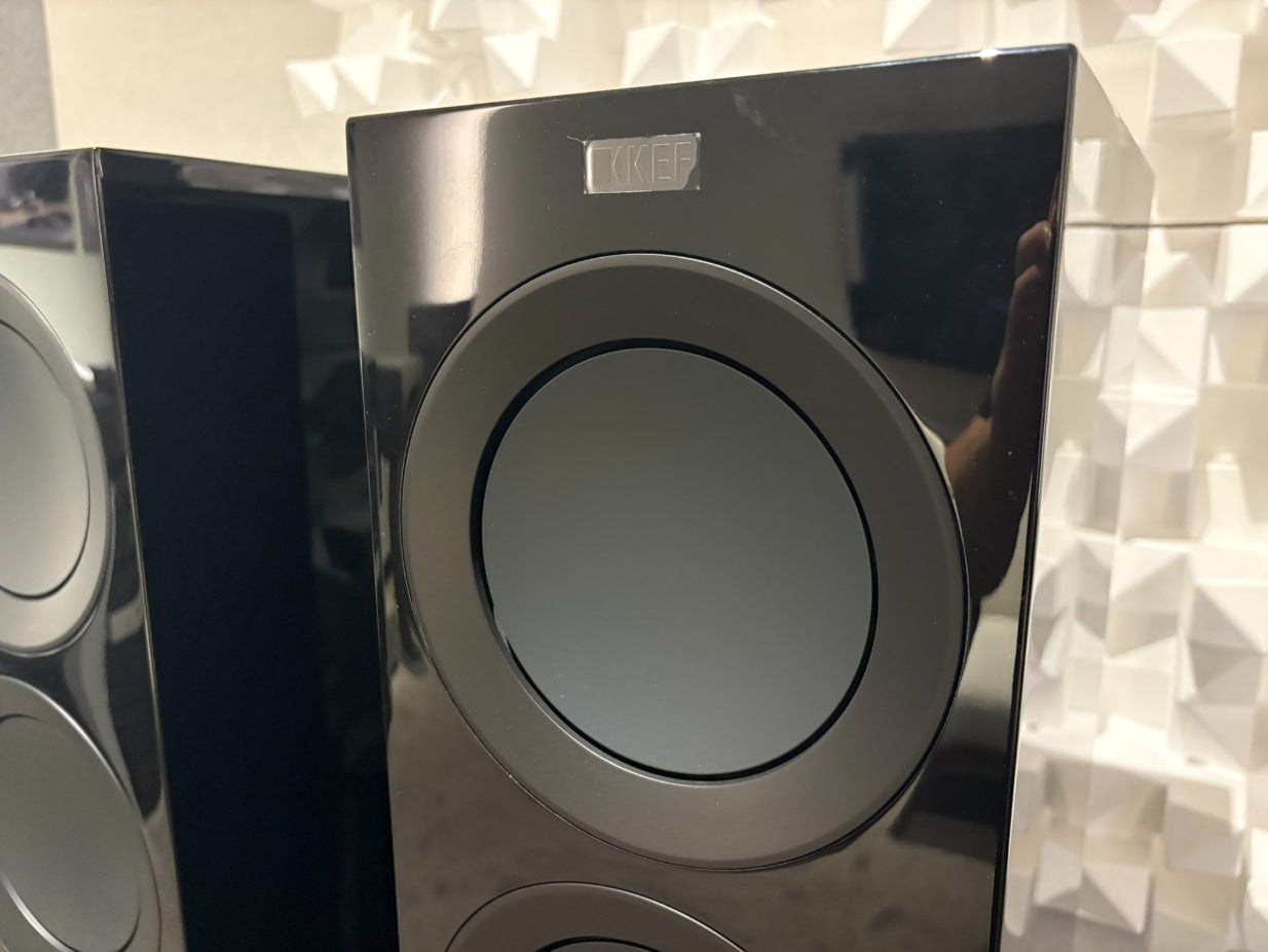 KEF R11 Floorstanding Speakers (Non-Meta), Gloss Black / Grey Drivers - Consignment