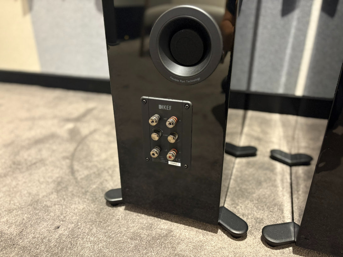 KEF R11 Floorstanding Speakers (Non-Meta), Gloss Black / Grey Drivers - Consignment