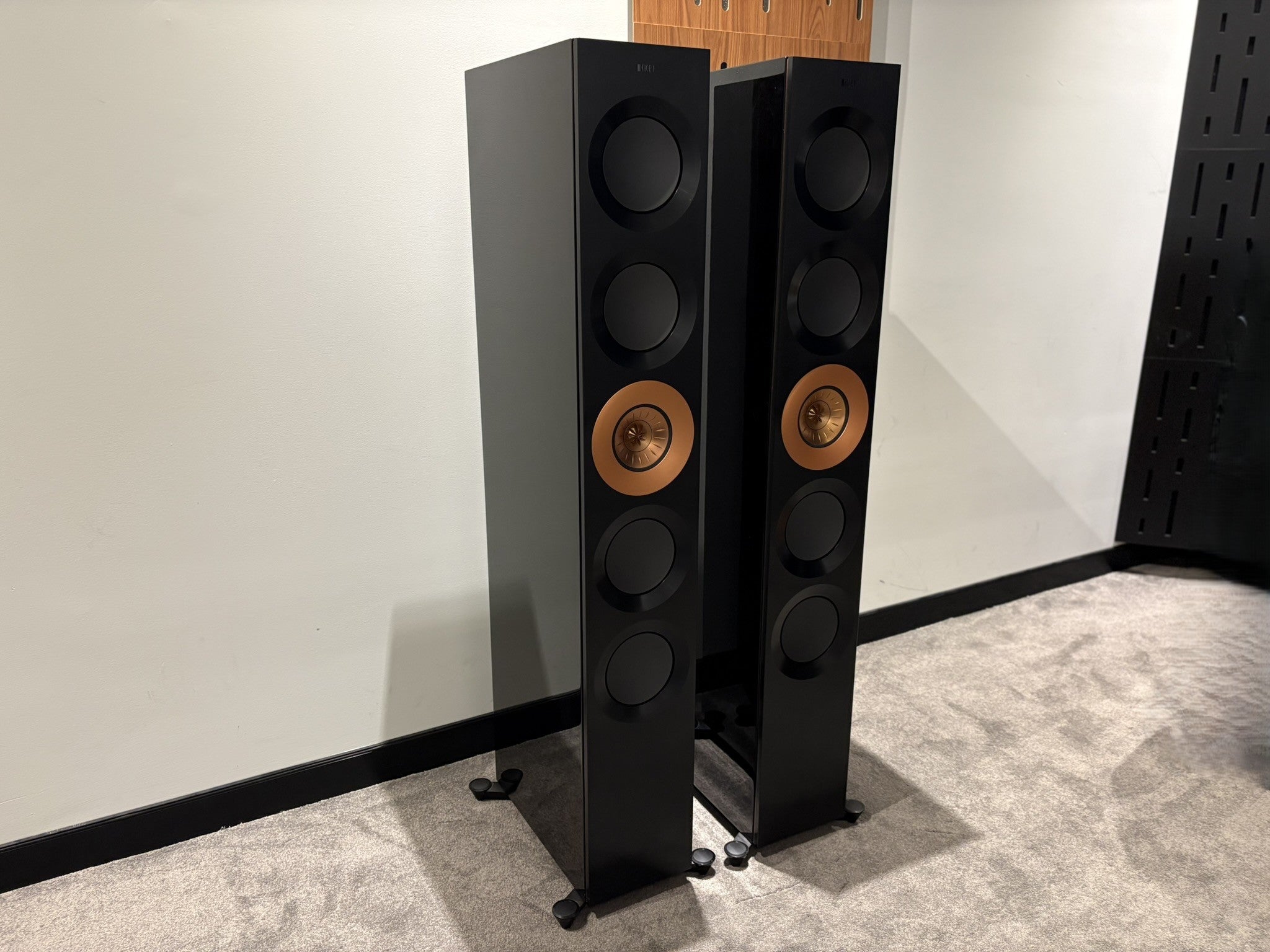 KEF Reference 5 (Non-Meta), Black / Copper - Consignment