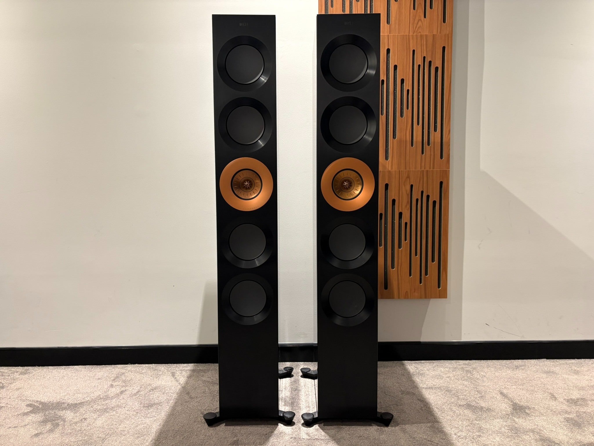 KEF Reference 5 (Non-Meta), Black / Copper - Consignment