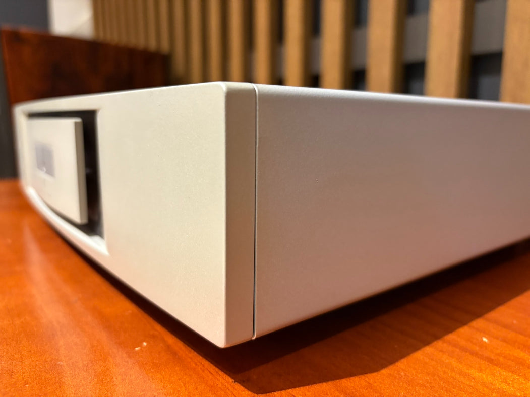 Linn Majik 6100 6 Channel Power Amplifier, Silver - Consignment