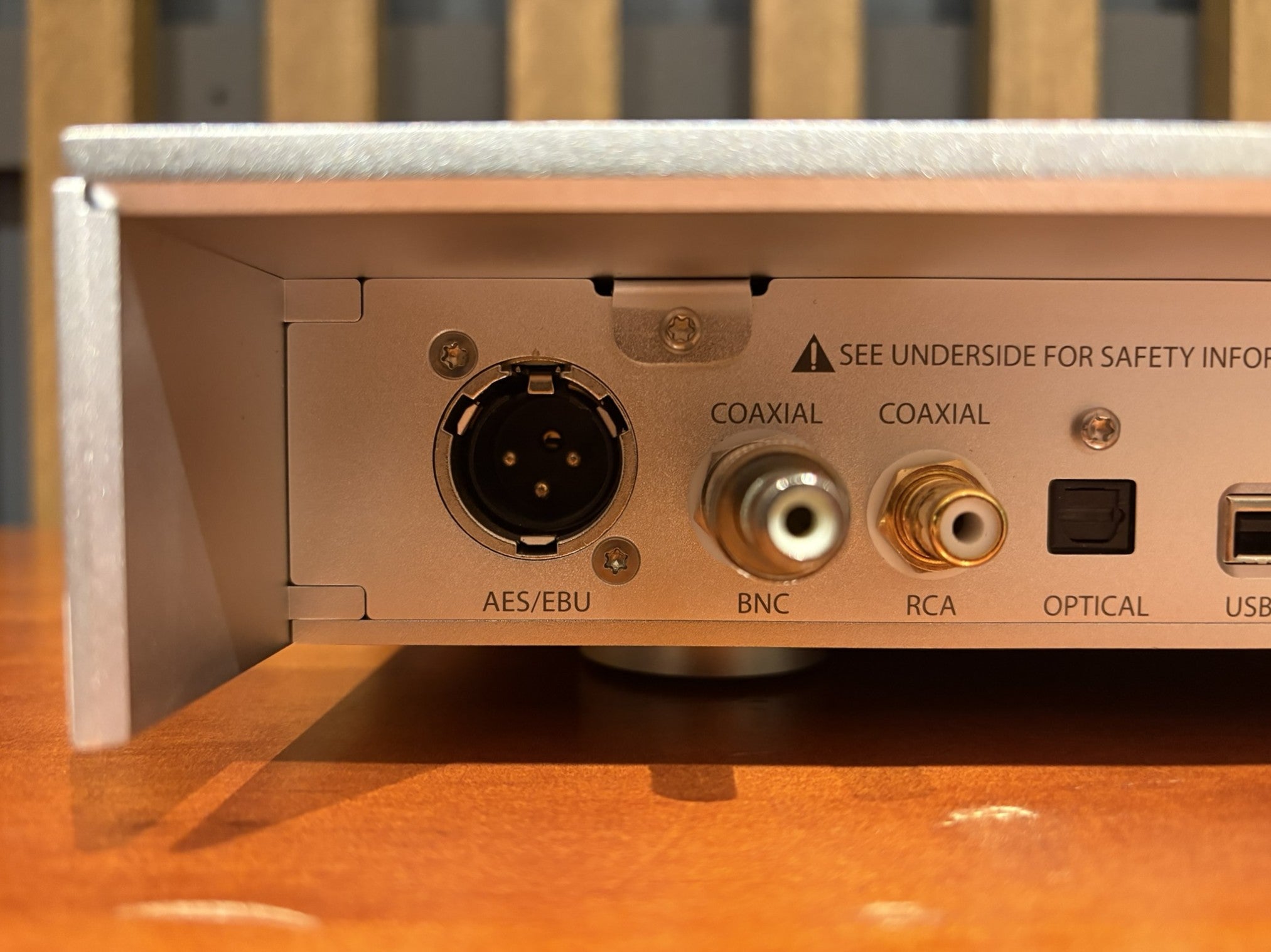 Lumin U2 Transport - Consignment