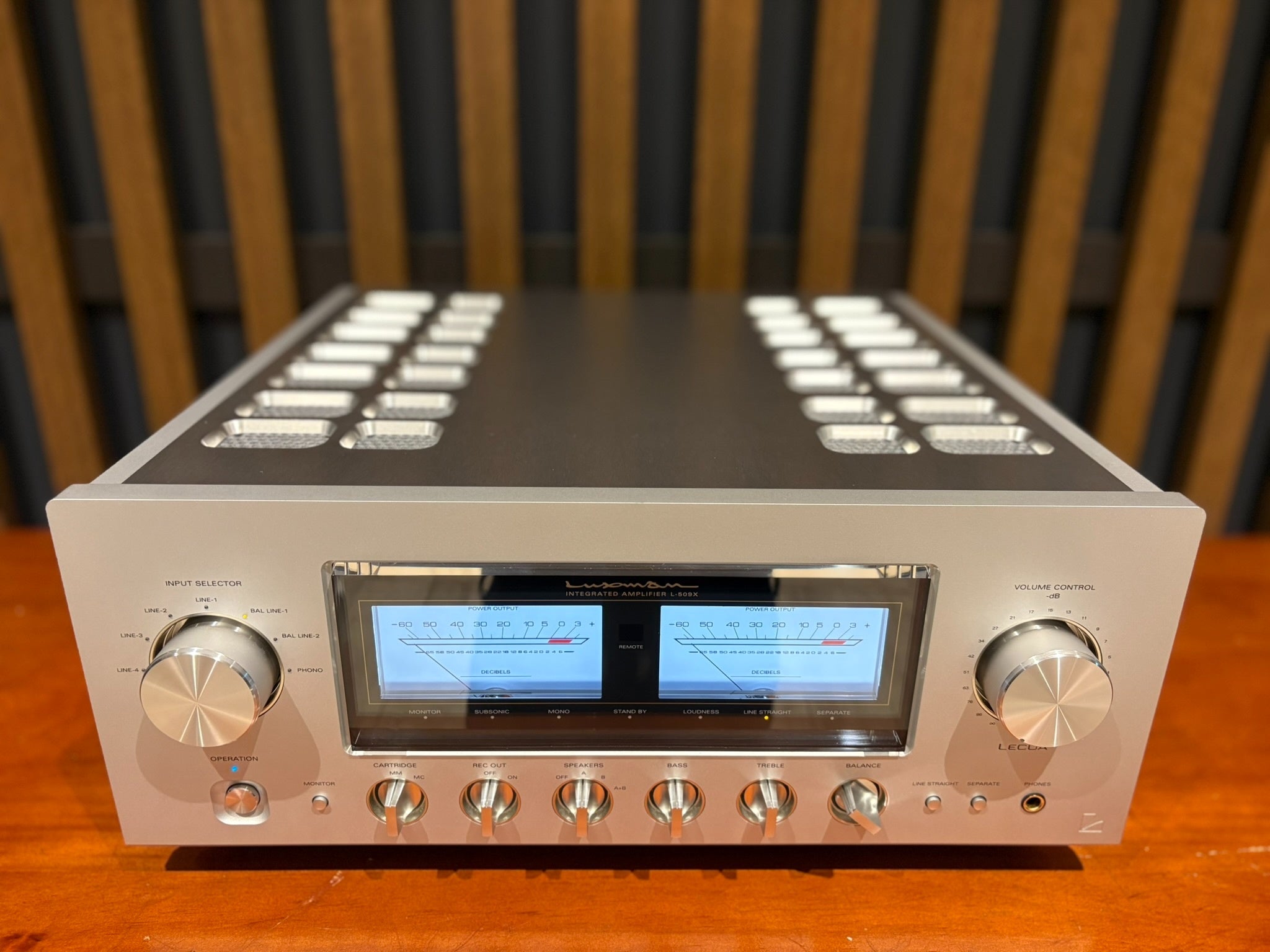 Luxman L-509X Integrated Amplifier - Consignment
