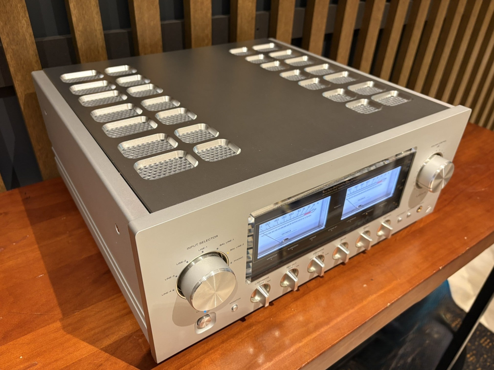 Luxman L-509X Integrated Amplifier - Consignment
