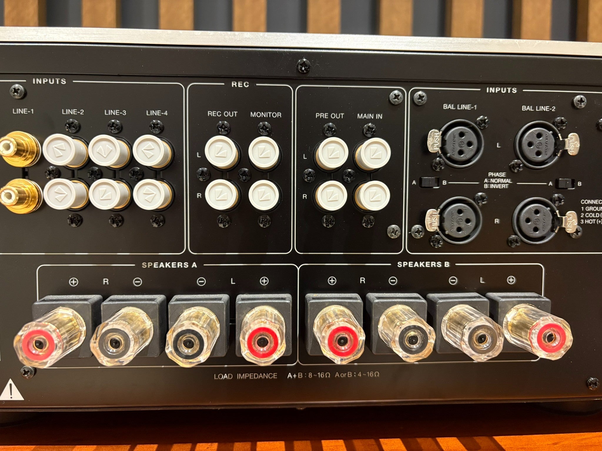 Luxman L-509X Integrated Amplifier - Consignment