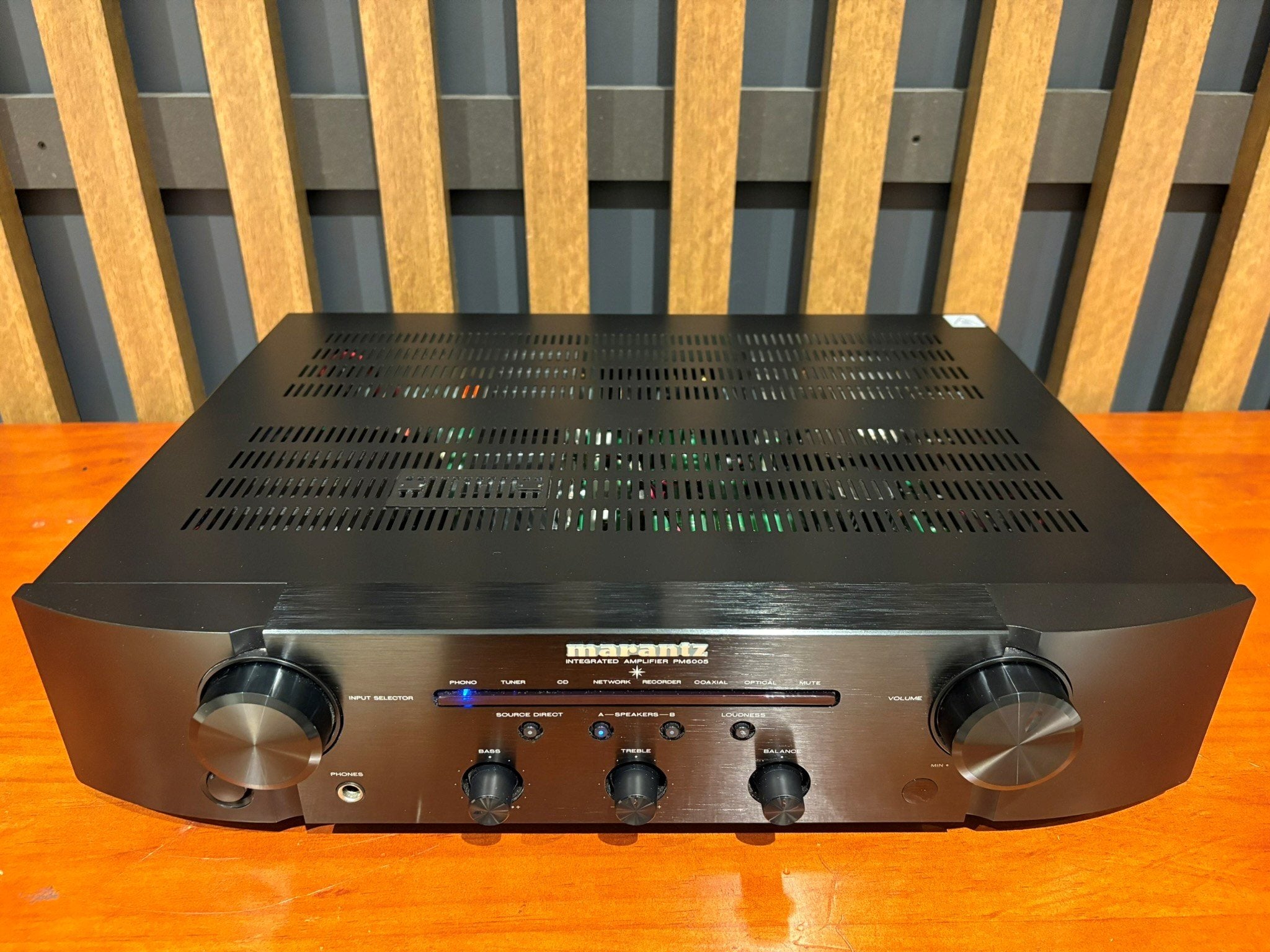 Marantz PM6005 Integrated Amplifier - Consignment