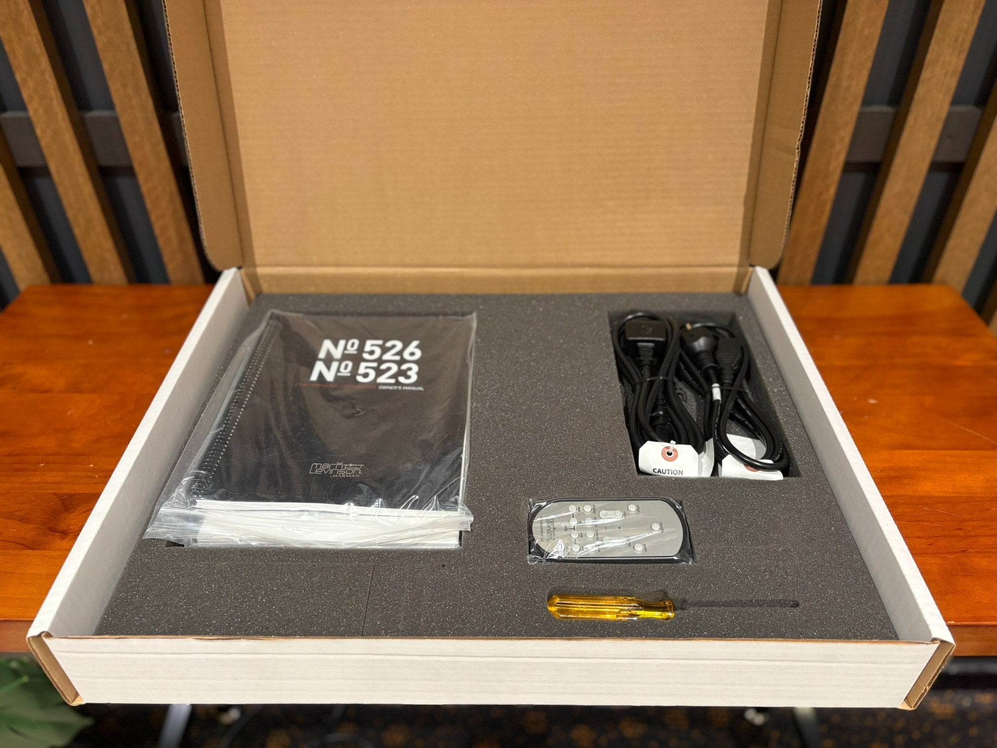 Mark Levinson No.526 Preamplifier with Phonostage and DAC - As Traded