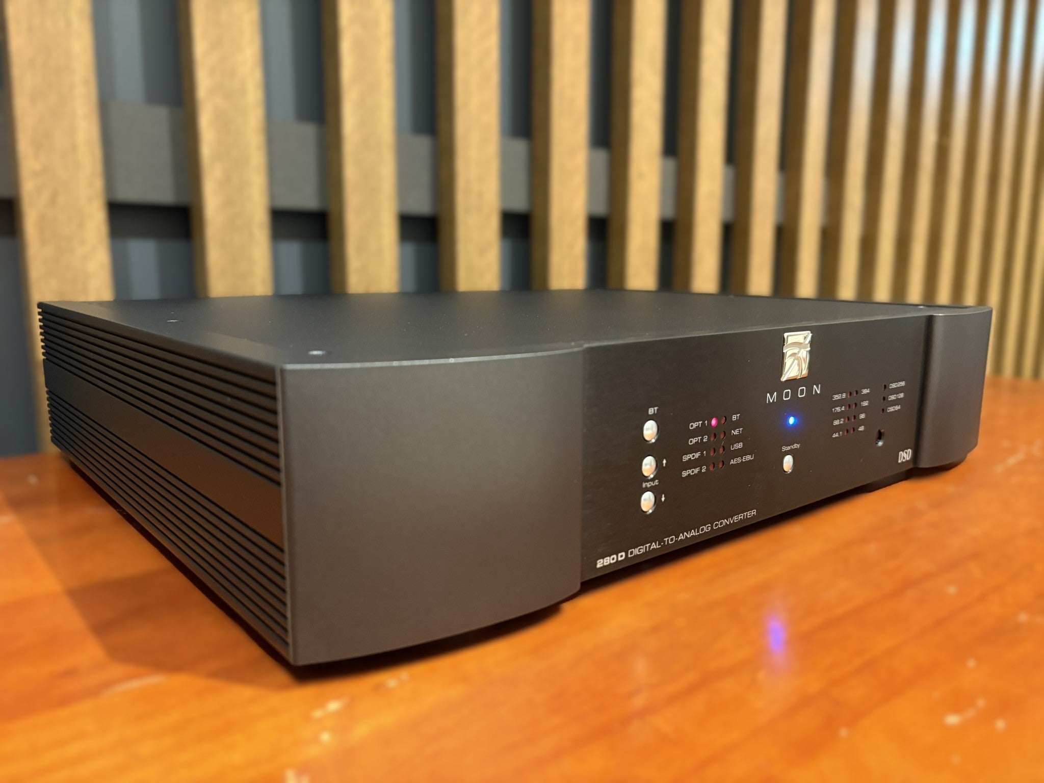 Moon by Sim Audio 280D with MiND 2 DAC - Consignment