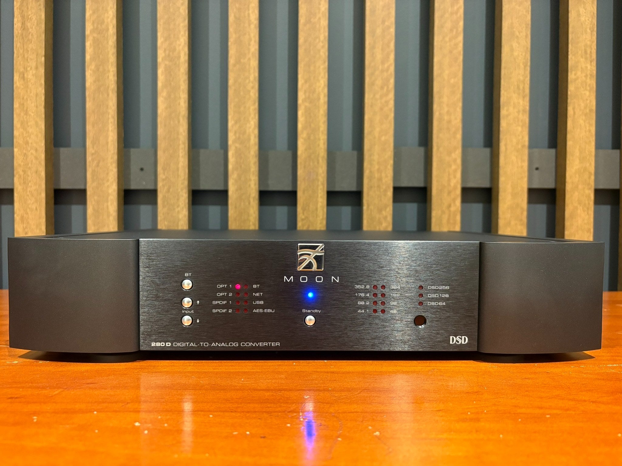 Moon by Sim Audio 280D with MiND 2 DAC - Consignment