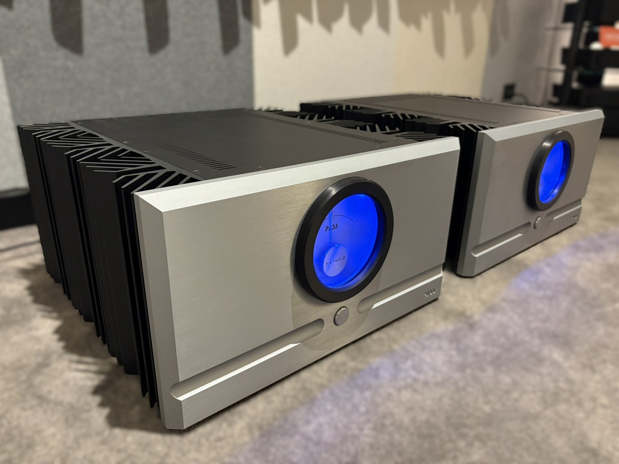 Pass Labs XA160.8 Class A Monoblocks, Pair - Consignment