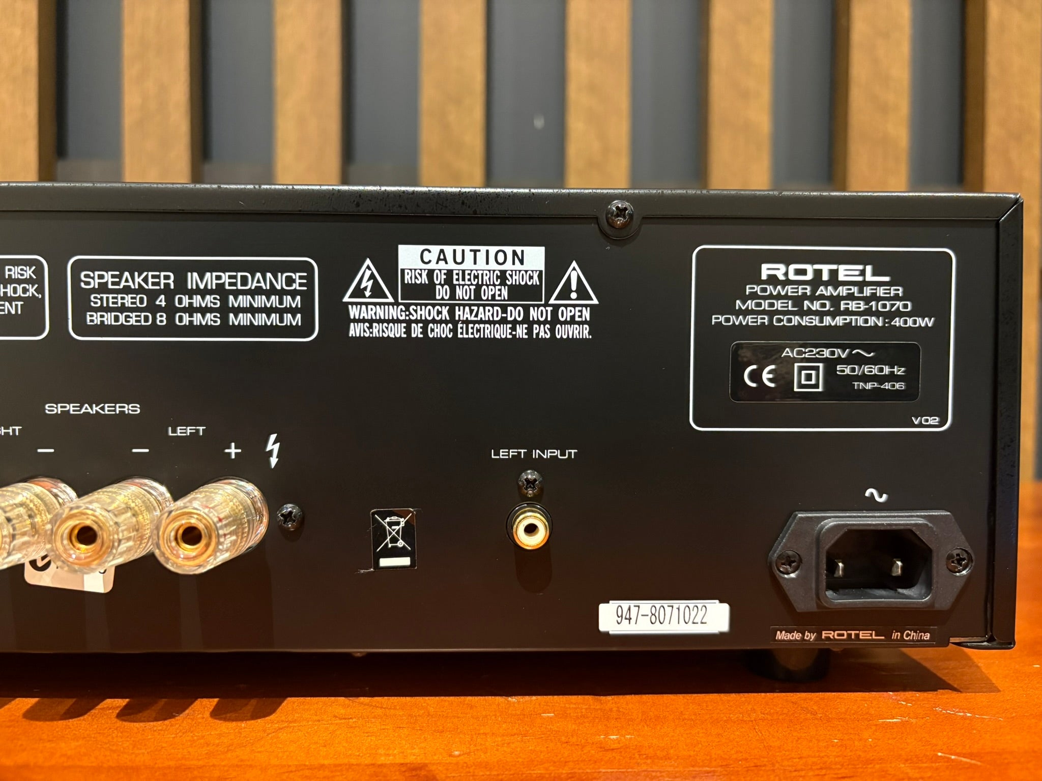 Rotel RB-1070 Stereo Power Amplifier, Silver - Consignment