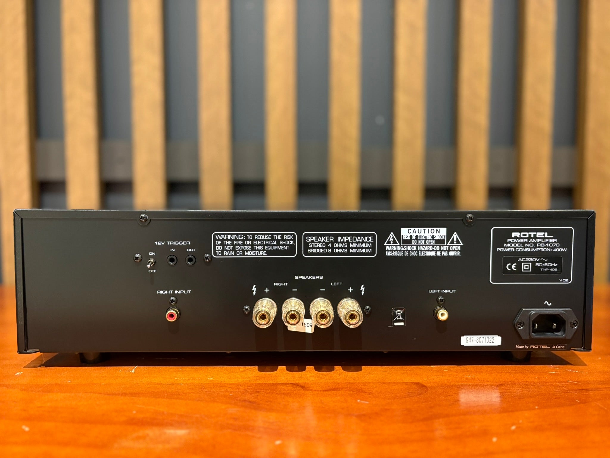 Rotel RB-1070 Stereo Power Amplifier, Silver - Consignment