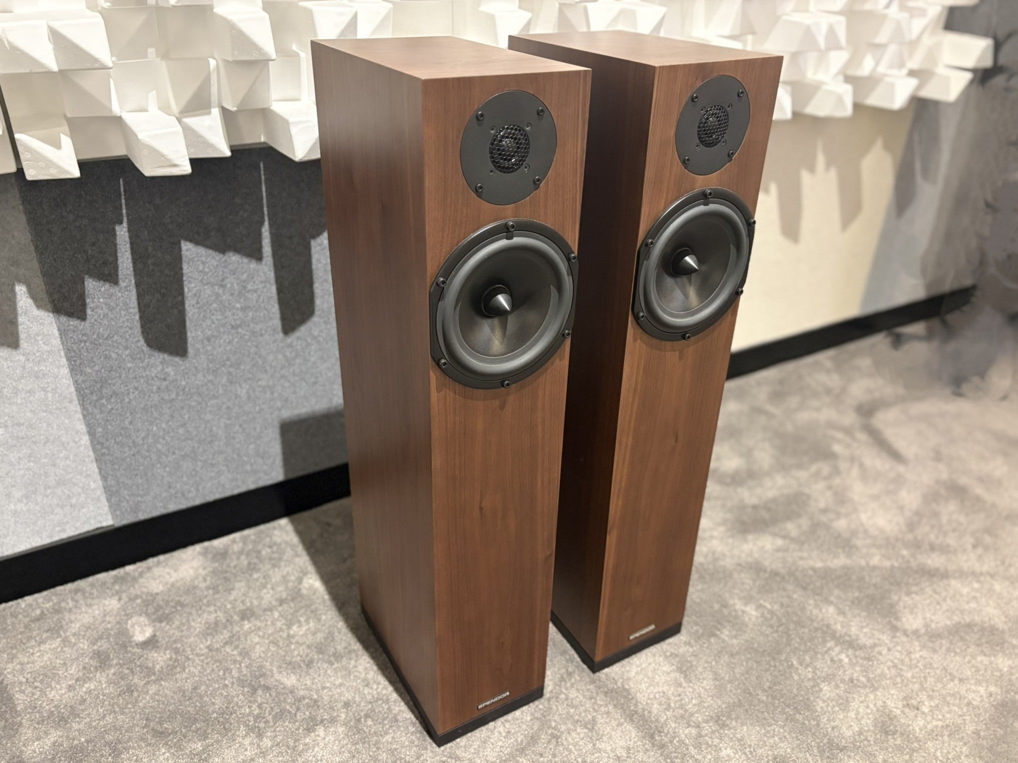 Spendor A4 Compact Floorstanding Speakers, Walnut - Consignment